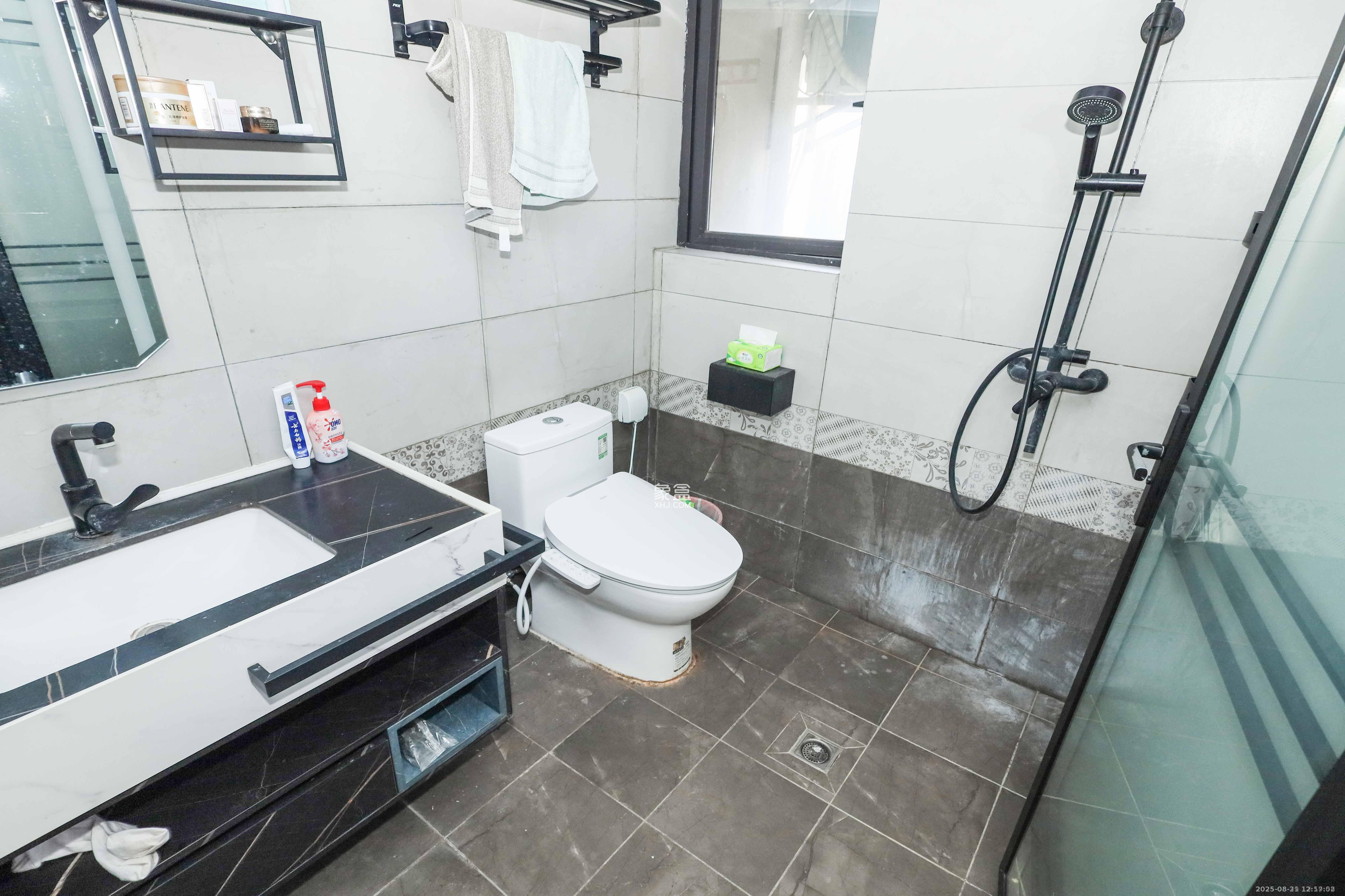 梦想枫林湾  3室2厅2卫    3200.0元/月 梦想枫林湾  3室2厅2卫    3200.0元/月室内图