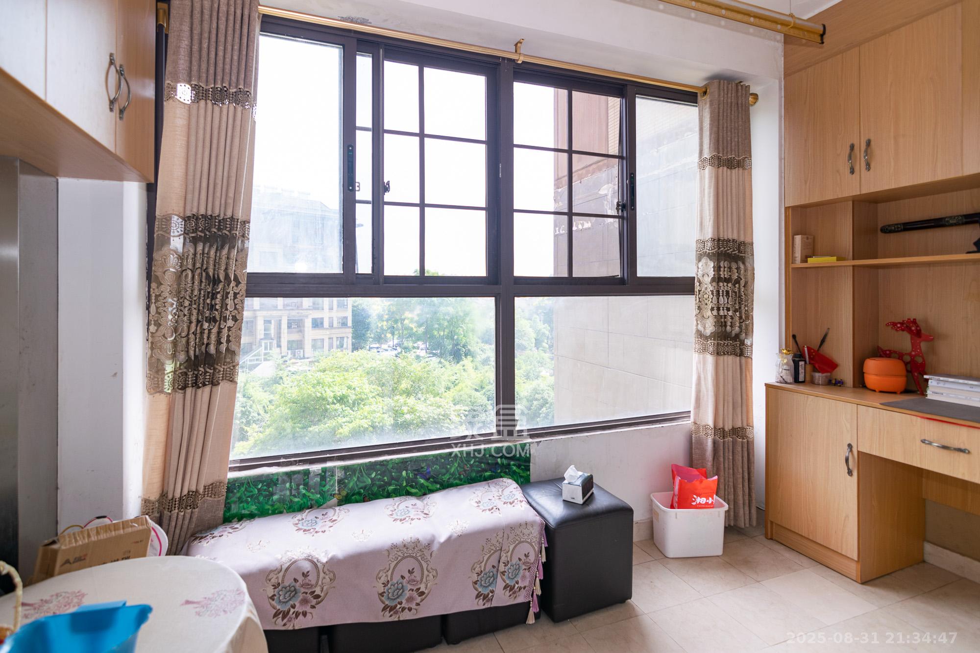 金地三千府(金地湖山樾、金地自在城)  3室2厅1卫    58.8万 金地三千府(金地湖山樾、金地自在城)  3室2厅1卫    58.8万阳台