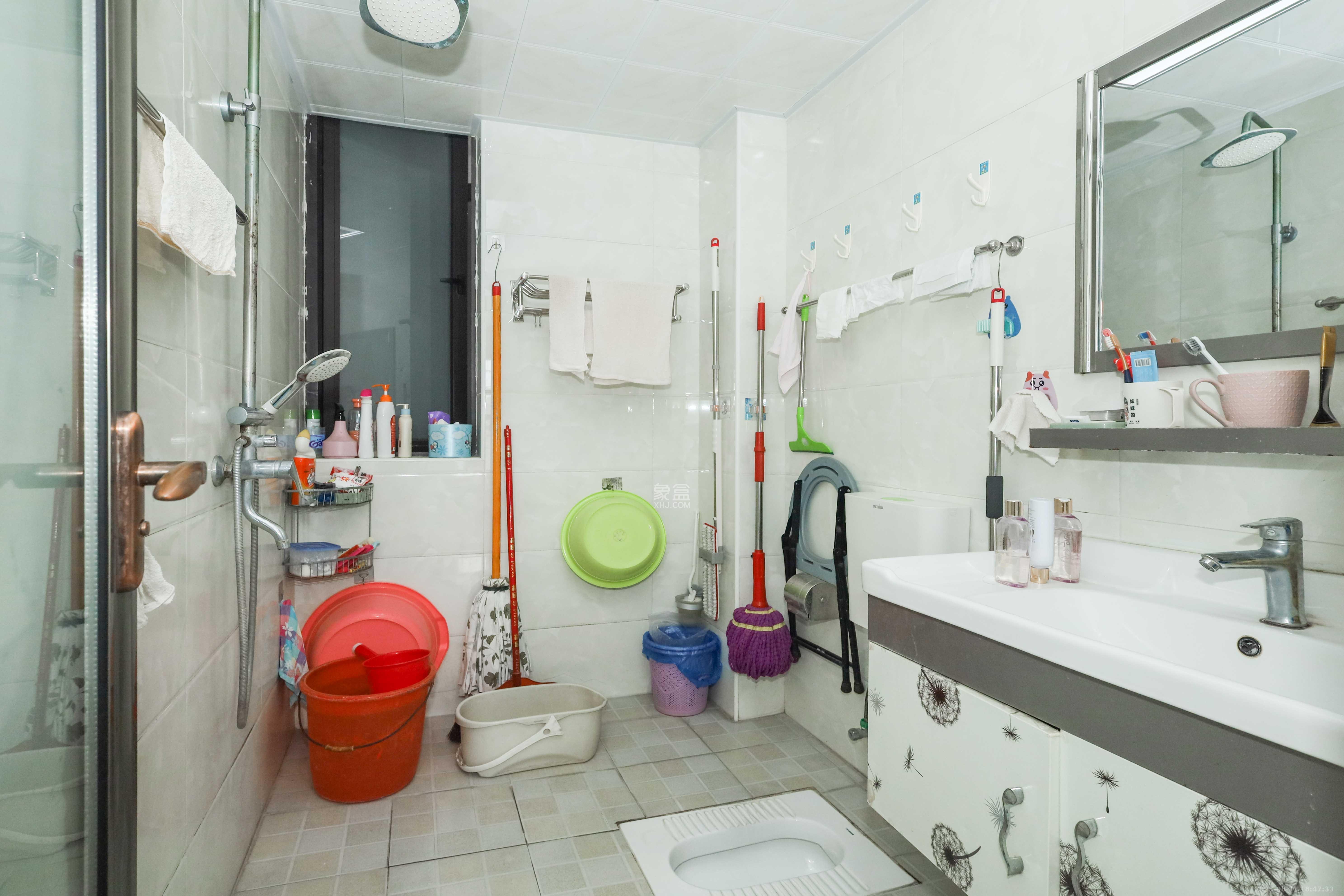 保利麓谷林语E区  3室2厅2卫    105.0万卫生间