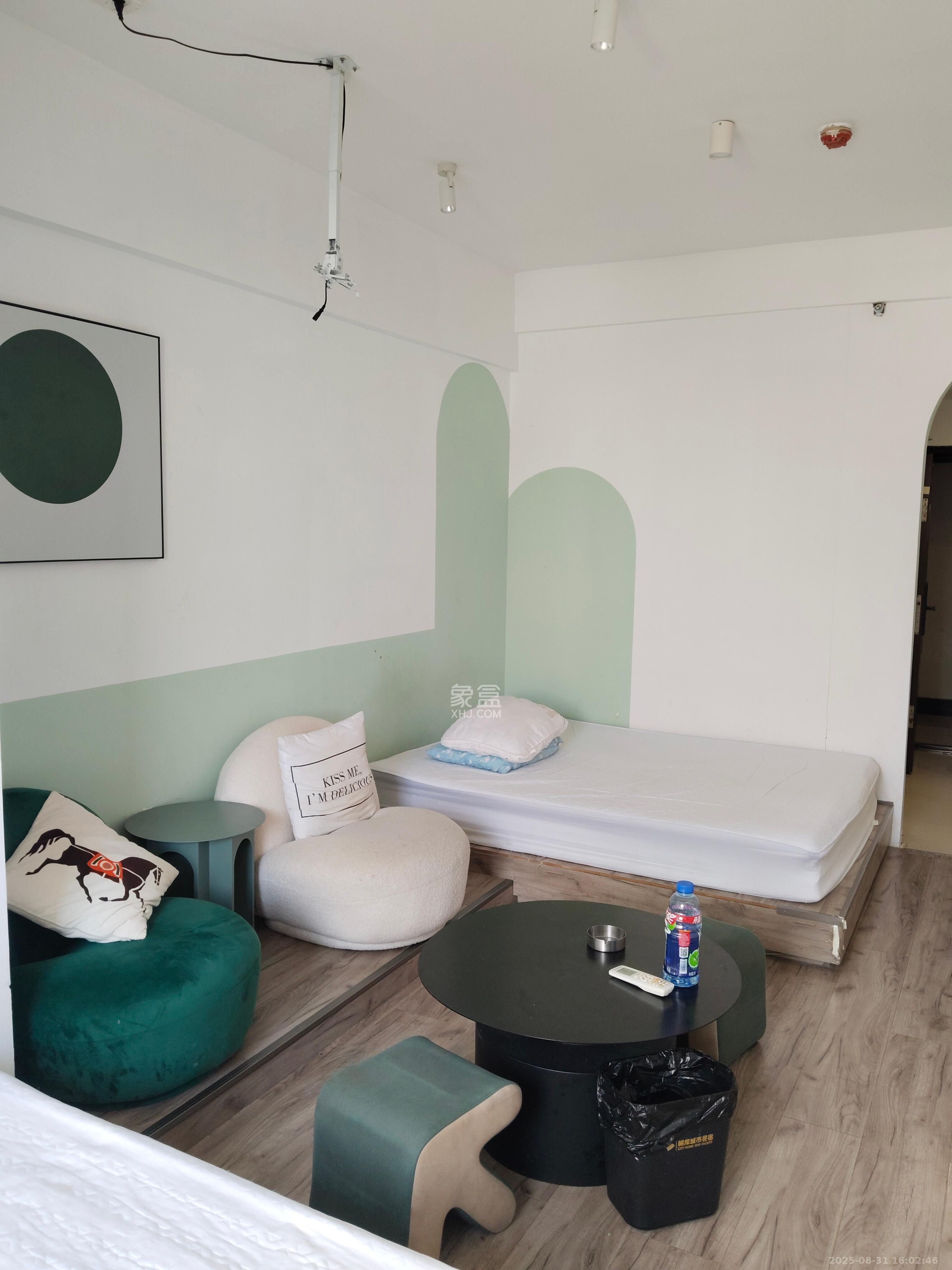 七彩丽都 1室1厅1卫 1800.0元/月 七彩丽都 1室1厅1卫 1800.0元/月室内图