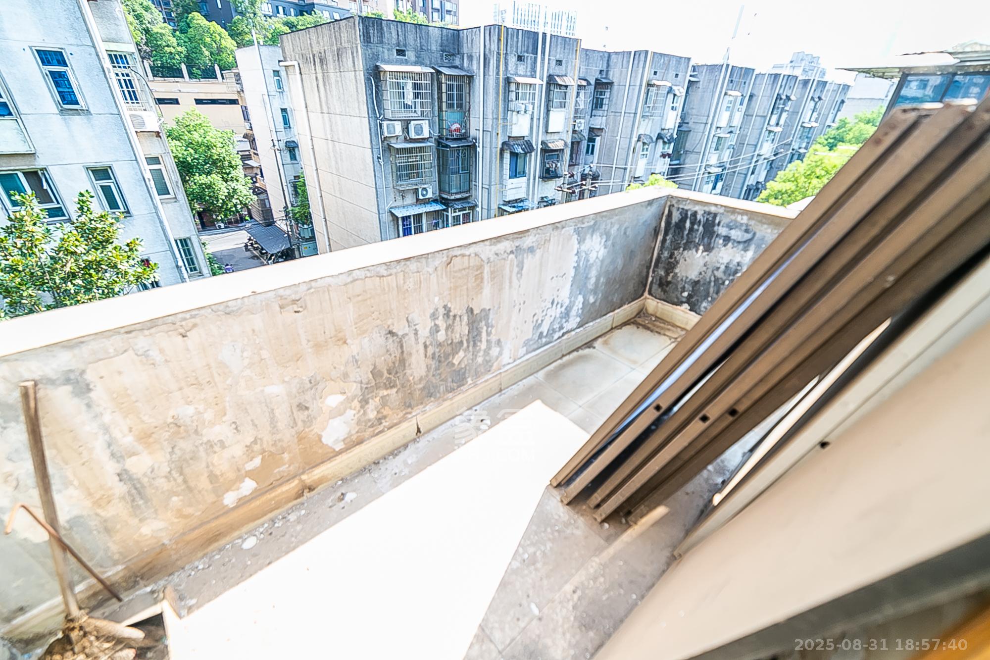 长坡社区  2室1厅1卫    35.0万 长坡社区  2室1厅1卫    35.0万其他