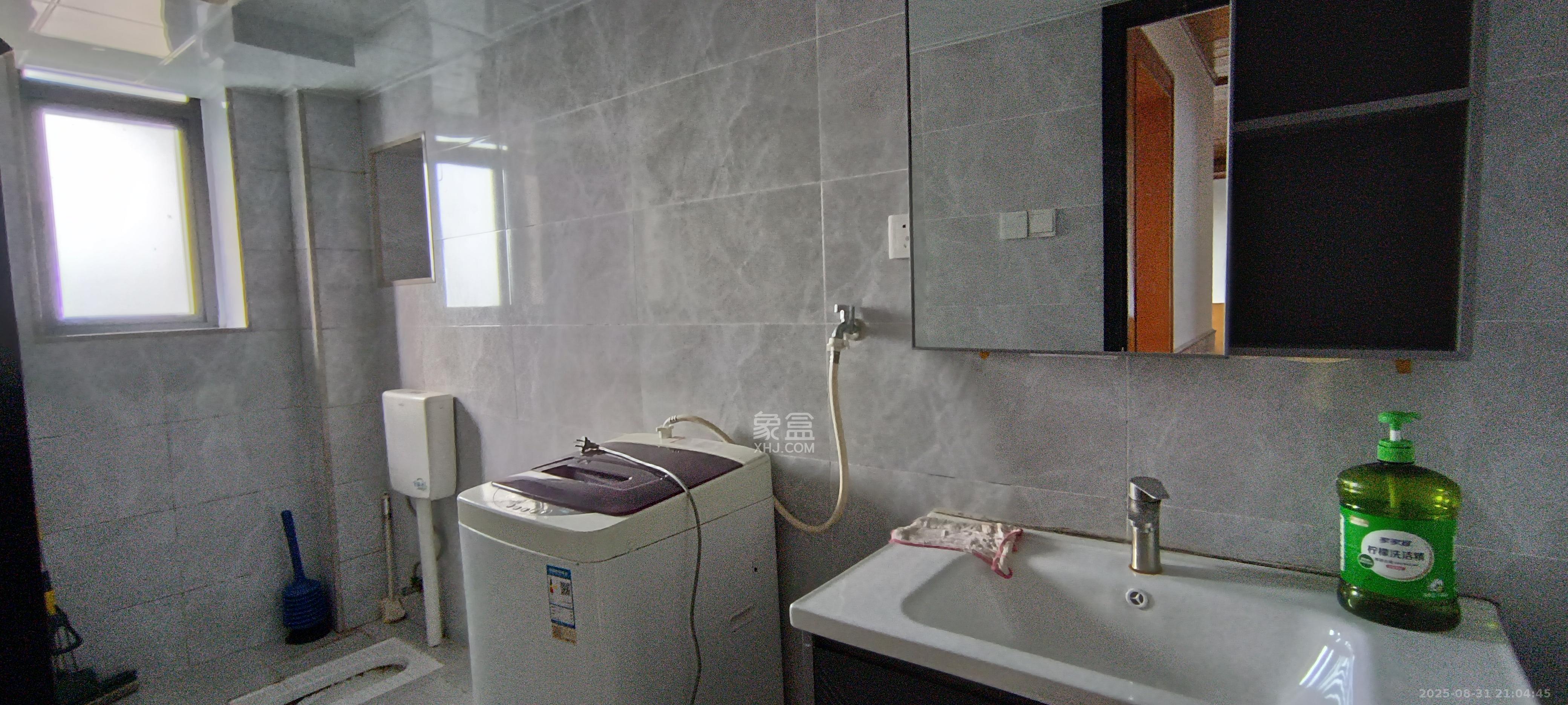 天心游路散盘 3室2厅1卫 1900.0元/月 天心游路散盘 3室2厅1卫 1900.0元/月室内图