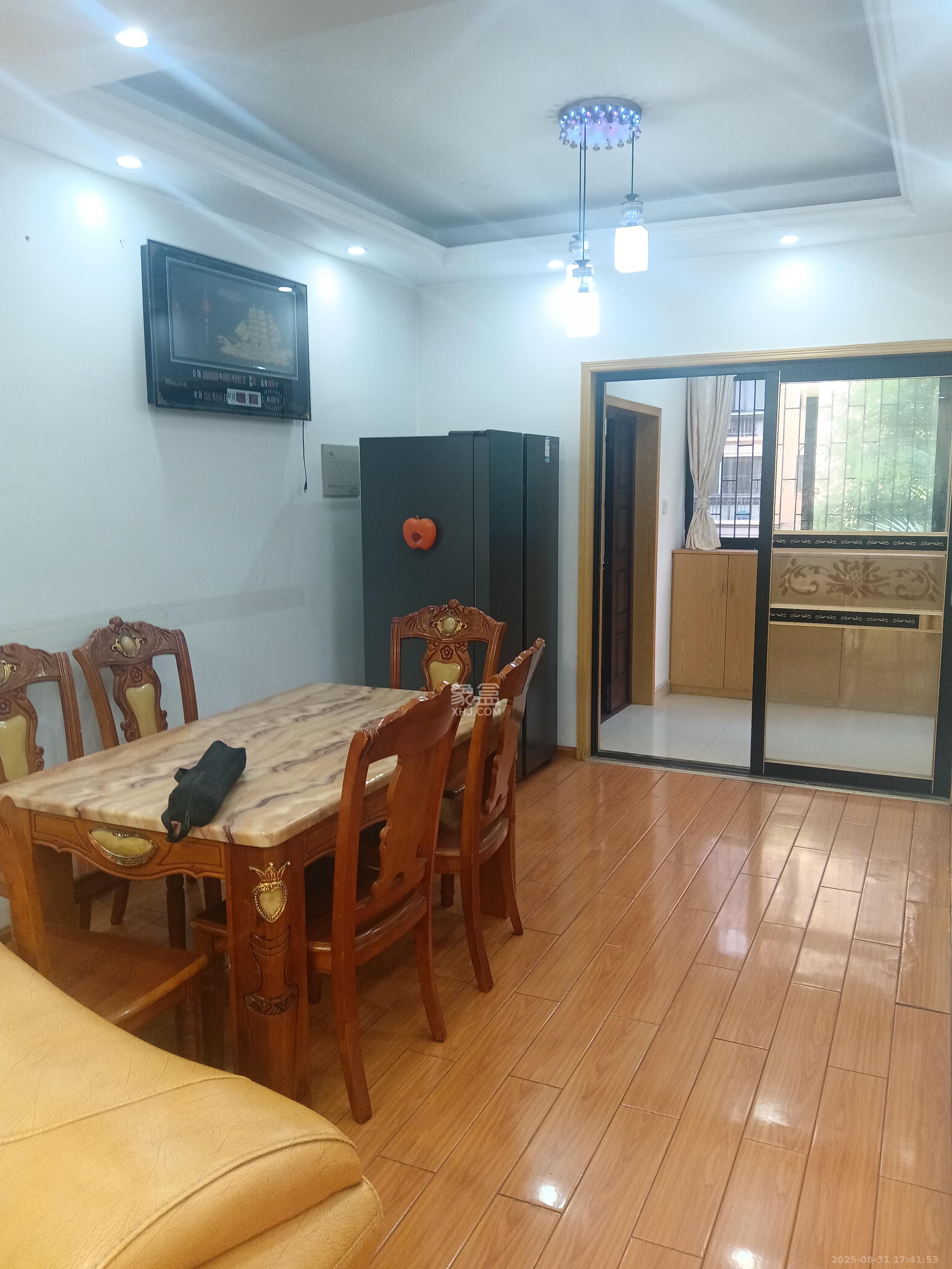 沁园春御院 3室2厅2卫 3500.0元/月 沁园春御院 3室2厅2卫 3500.0元/月室内图