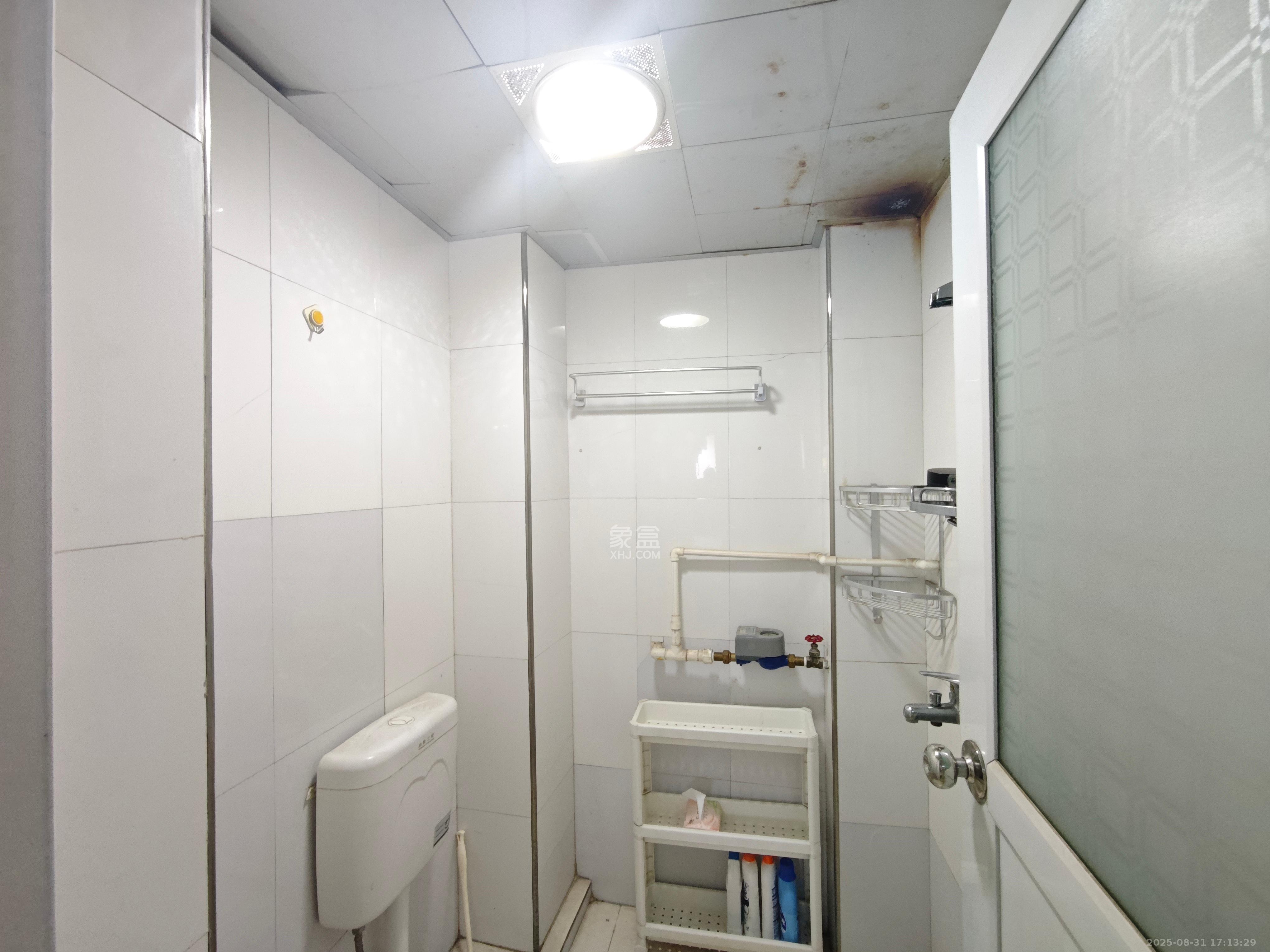 加加大街（华景苑）  3室2厅2卫    1800.0元/月室内图