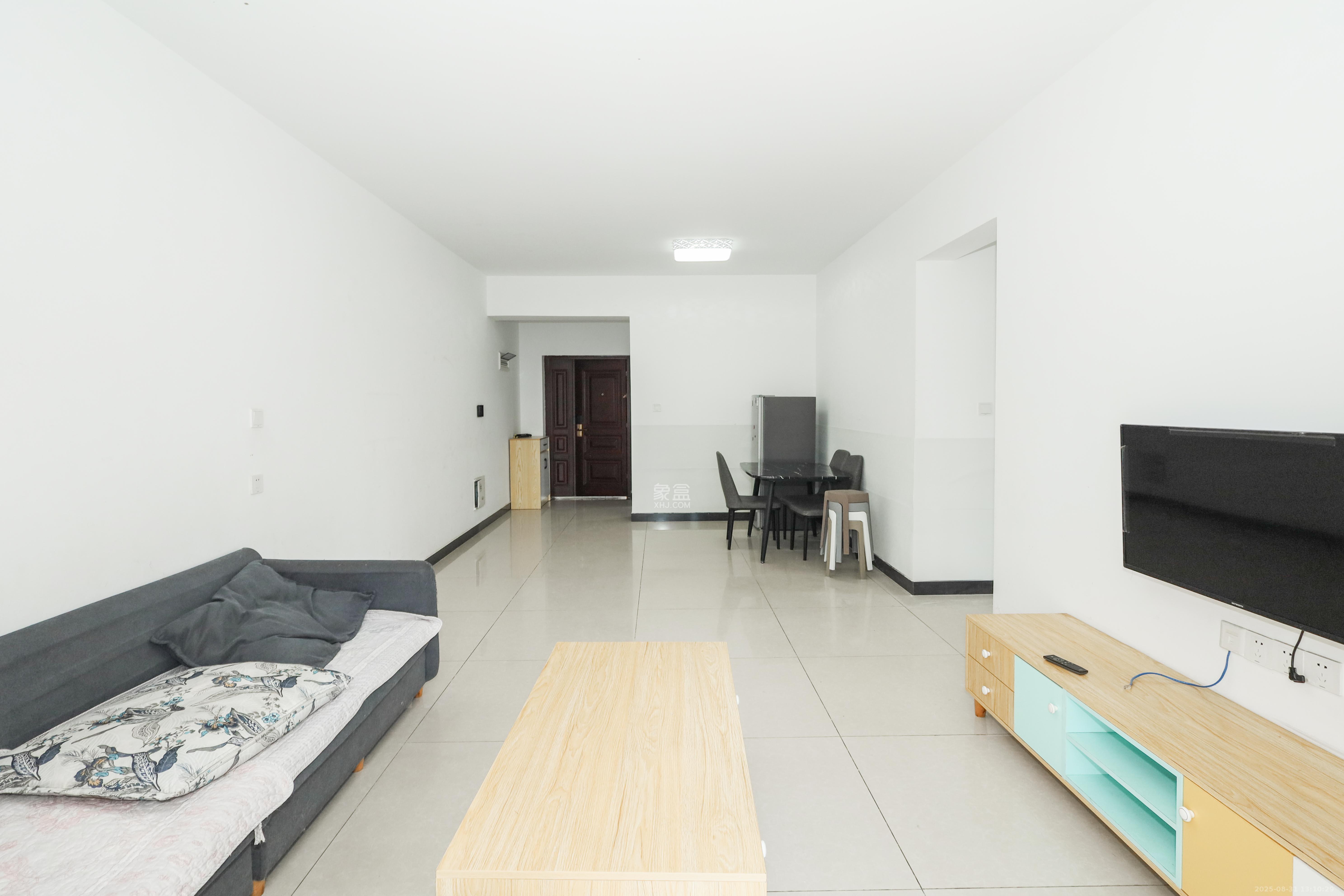 梅溪盛荟  3室2厅1卫    99.8万客厅