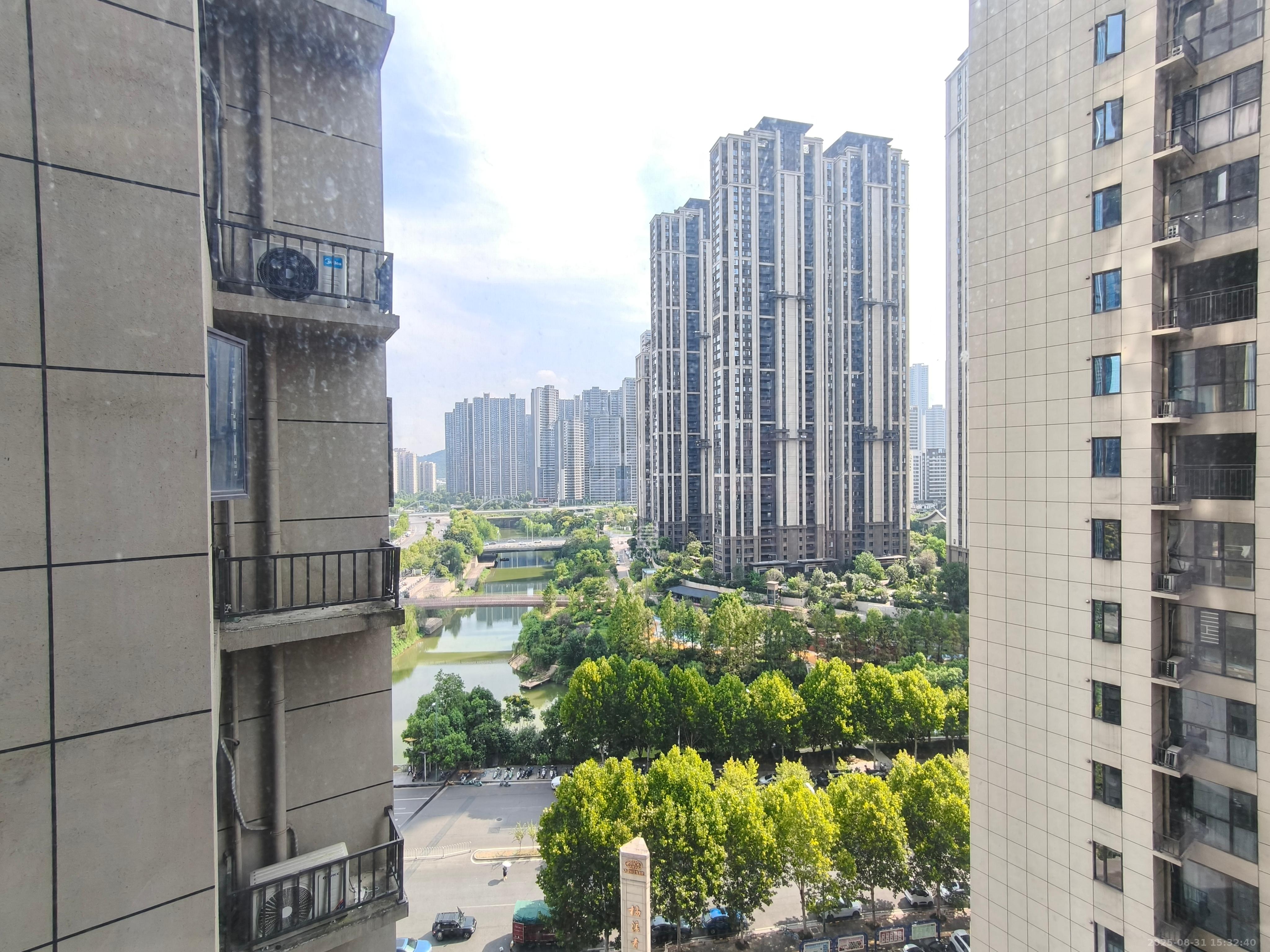 中国铁建梅溪青秀二期 4室2厅2卫 2800.0元/月 中国铁建梅溪青秀二期 4室2厅2卫 2800.0元/月室内图