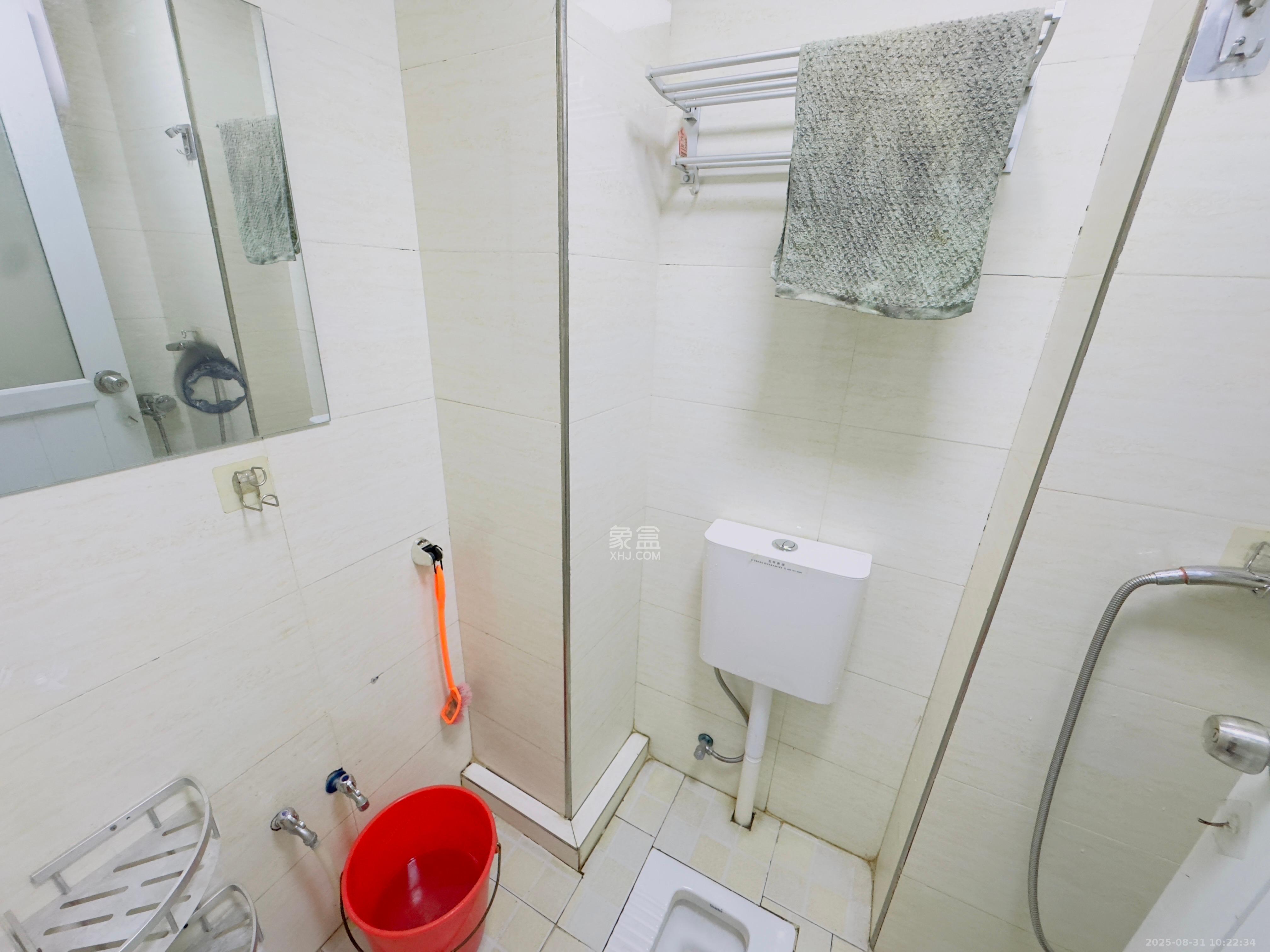 保利麓谷林语I区  1室1厅1卫    1000.0元/月室内图