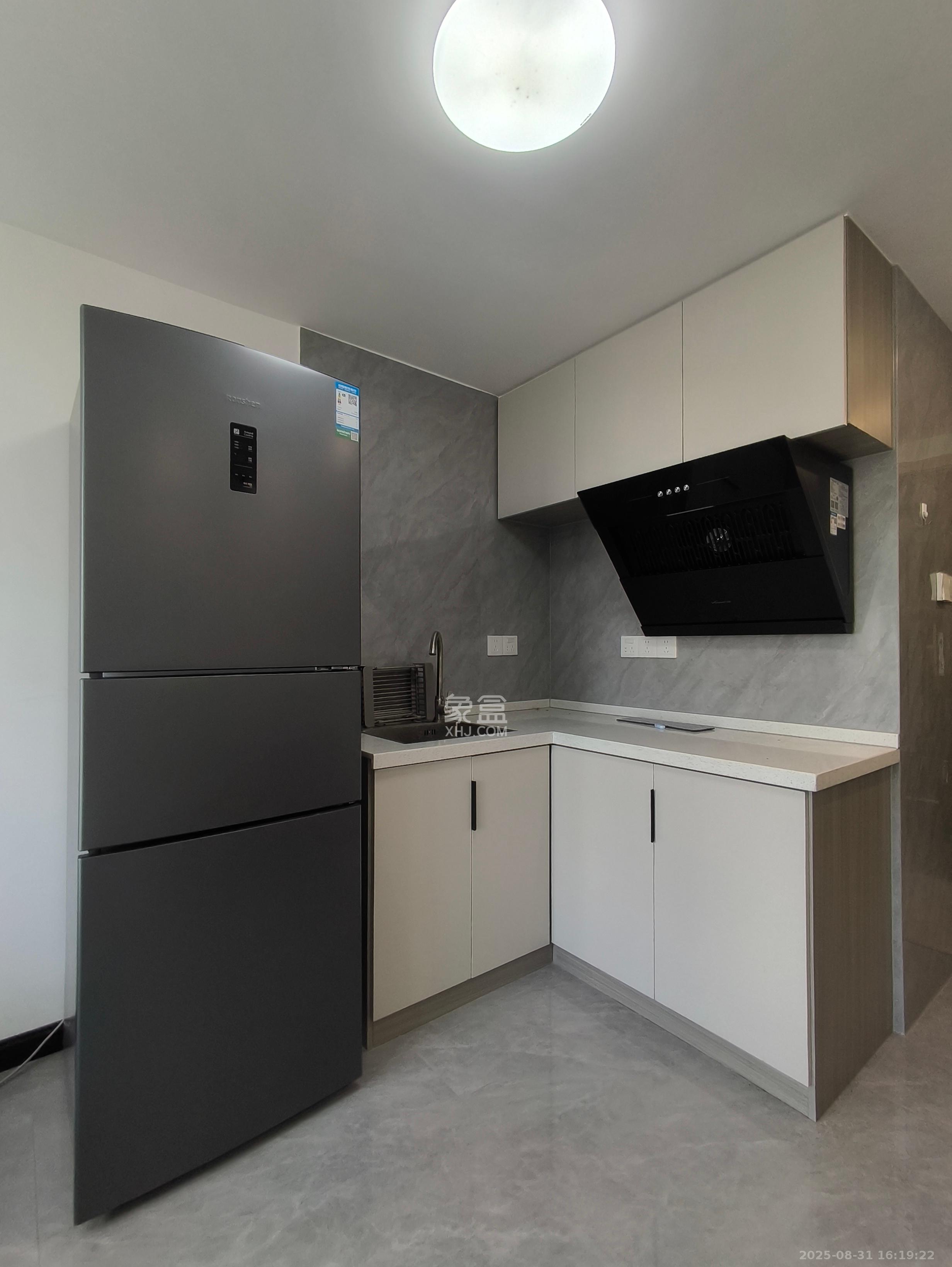 清控湖山雅居北区 1室1厅1卫 1300.0元/月 清控湖山雅居北区 1室1厅1卫 1300.0元/月室内图