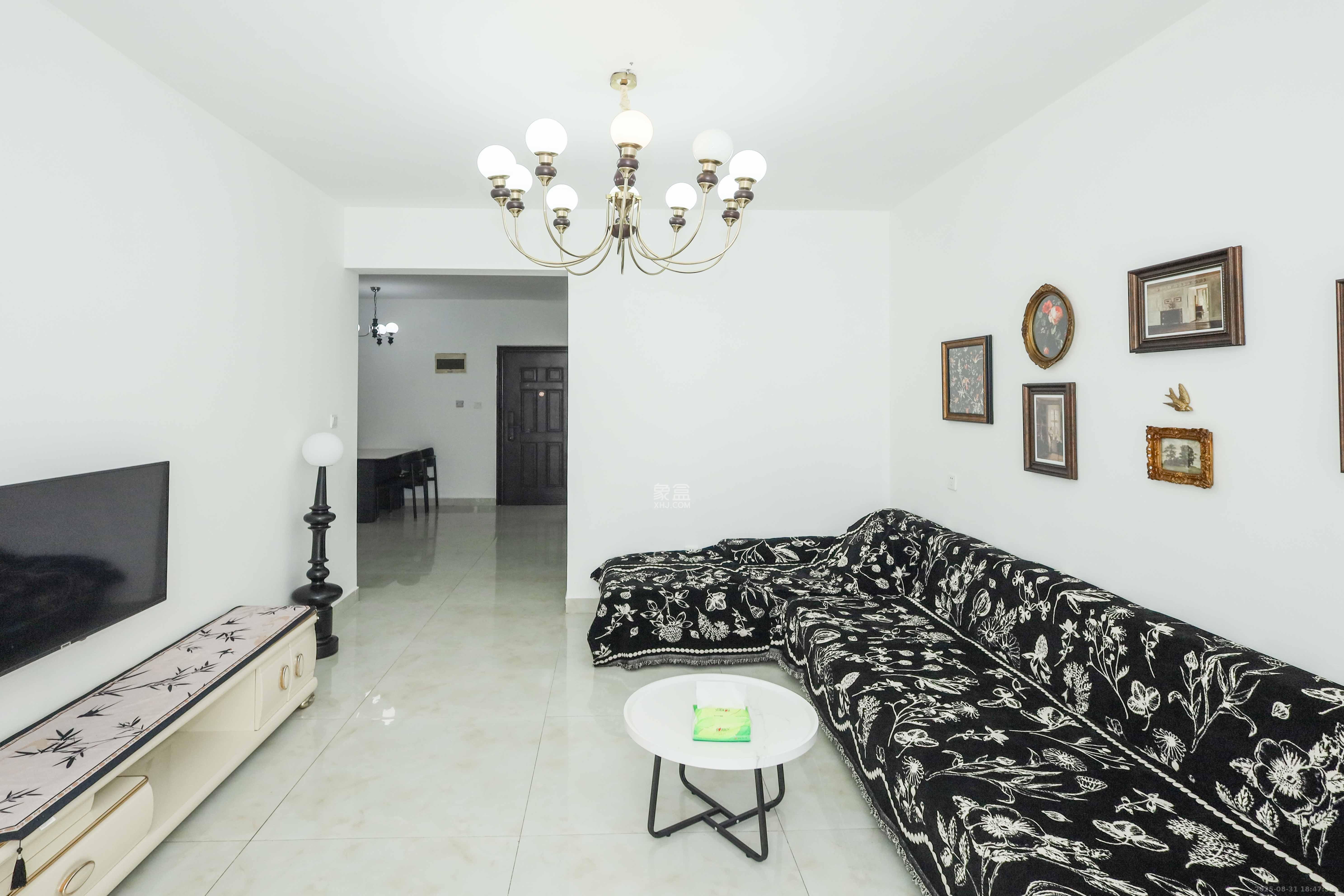 梅溪鑫苑名家  3室2厅1卫    120.0万 梅溪鑫苑名家  3室2厅1卫    120.0万客厅