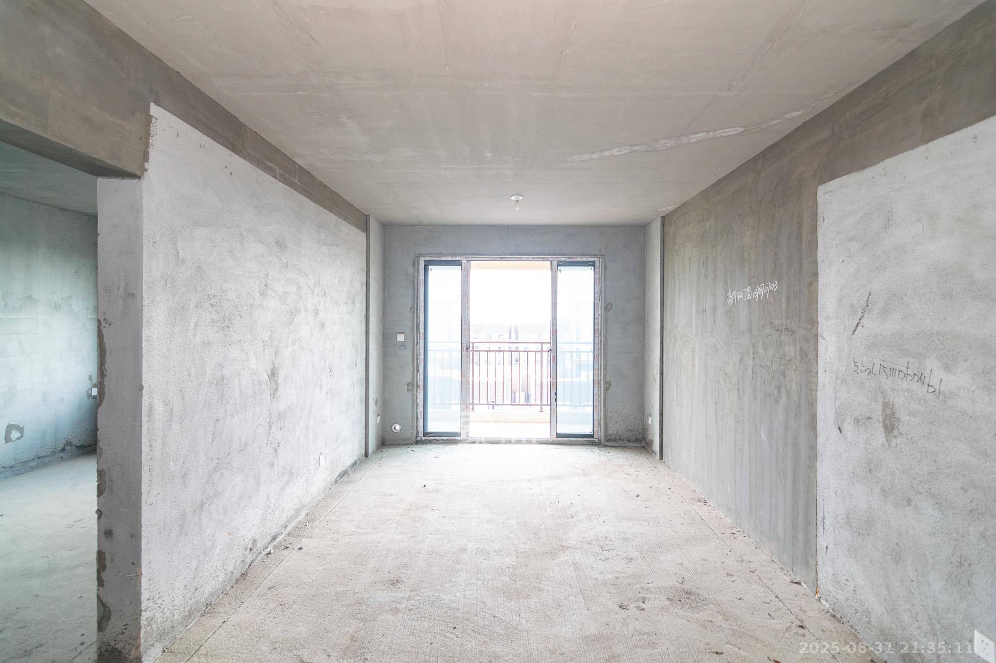 澳海望洲府 3室1厅2卫 52.0万 澳海望洲府 3室1厅2卫 52.0万客厅