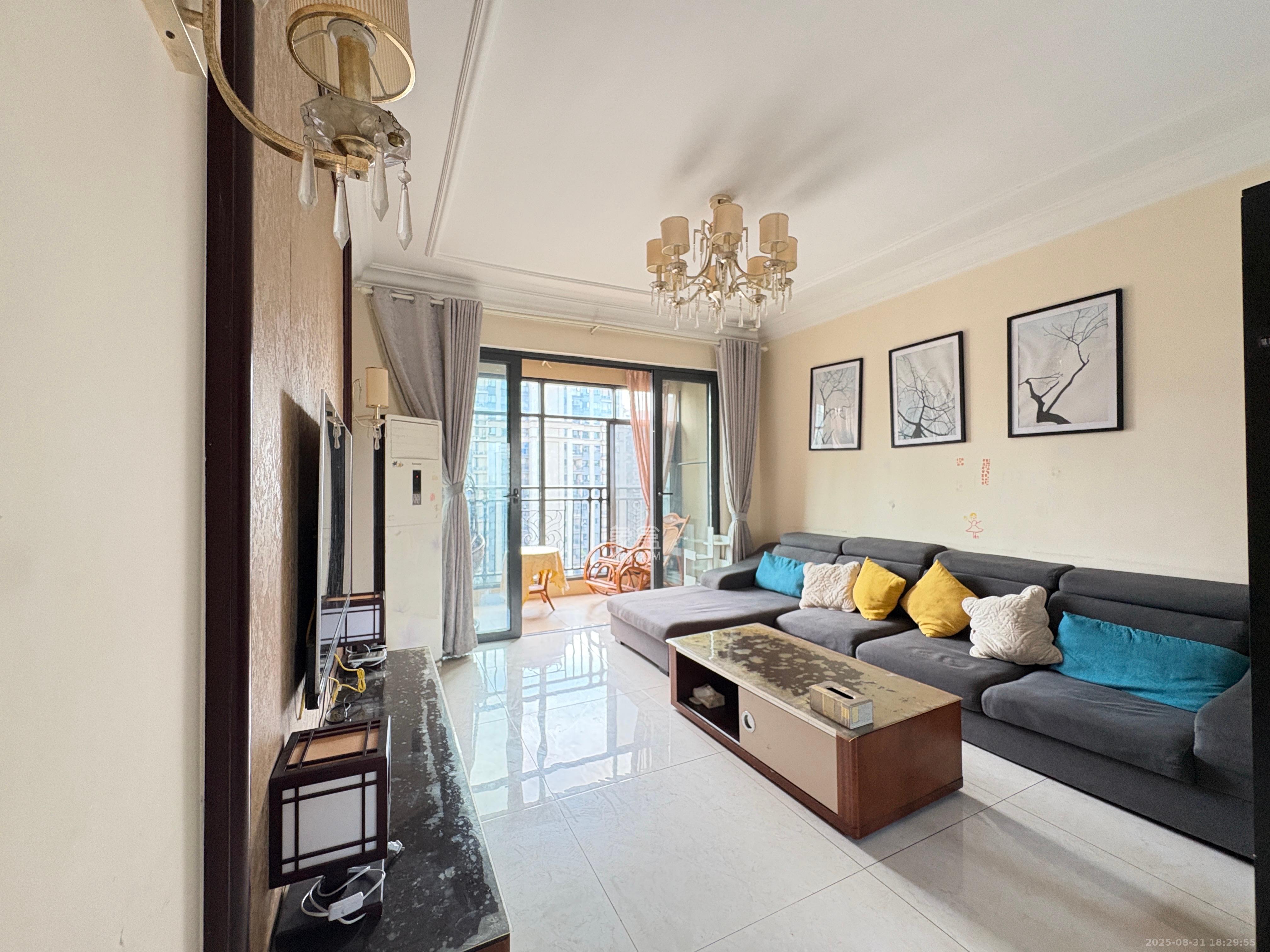 恒大江湾  3室2厅2卫    2600.0元/月 恒大江湾  3室2厅2卫    2600.0元/月室内图1