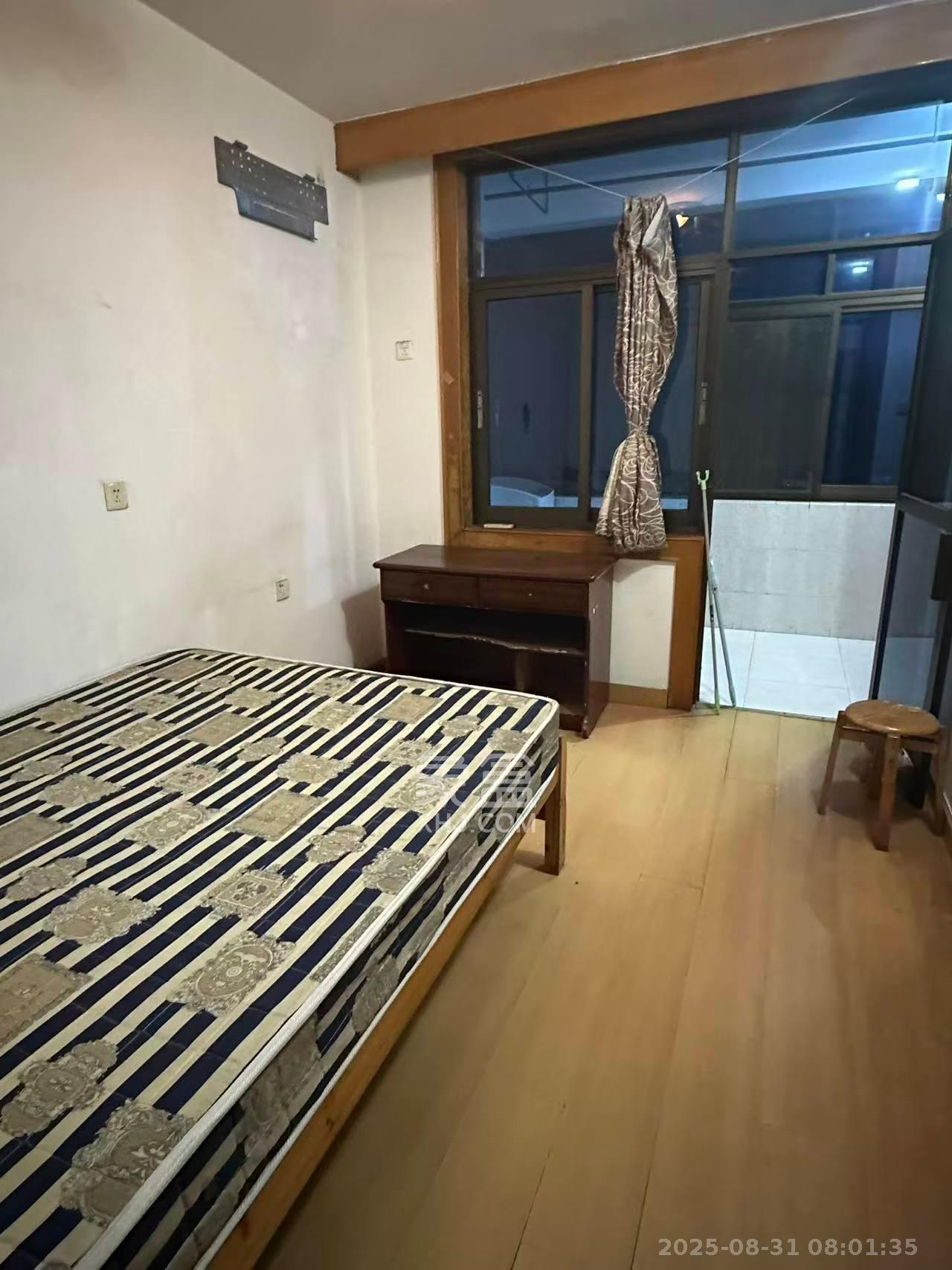 杏林小区  3室2厅1卫   1800.00元/月室内图