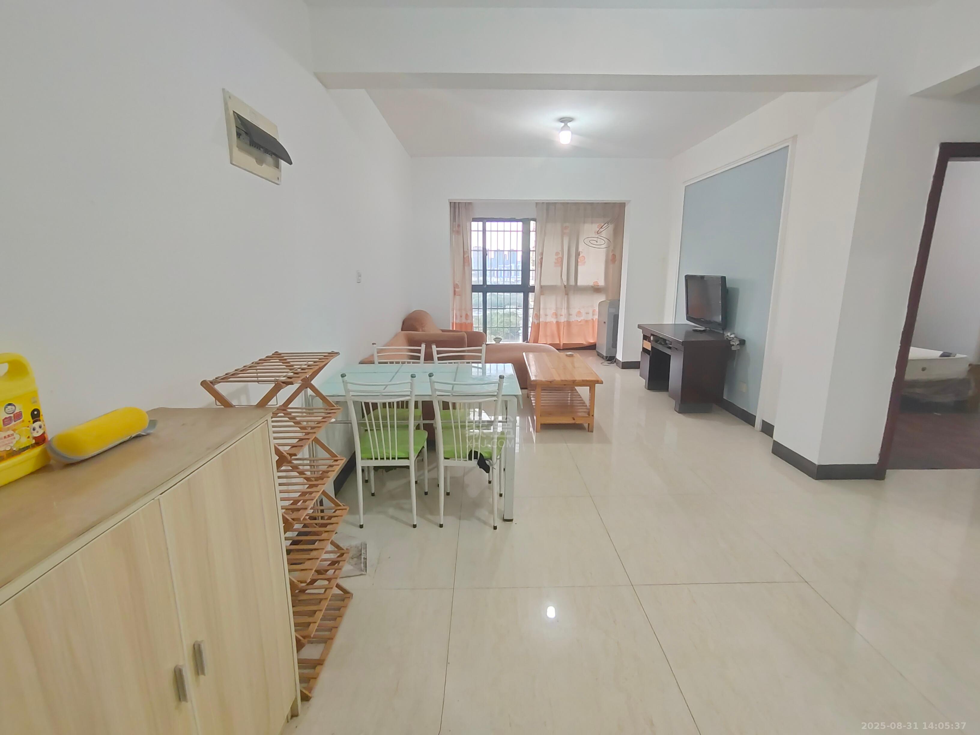 文化园三期  2室2厅1卫    1300.0元/月 文化园三期  2室2厅1卫    1300.0元/月