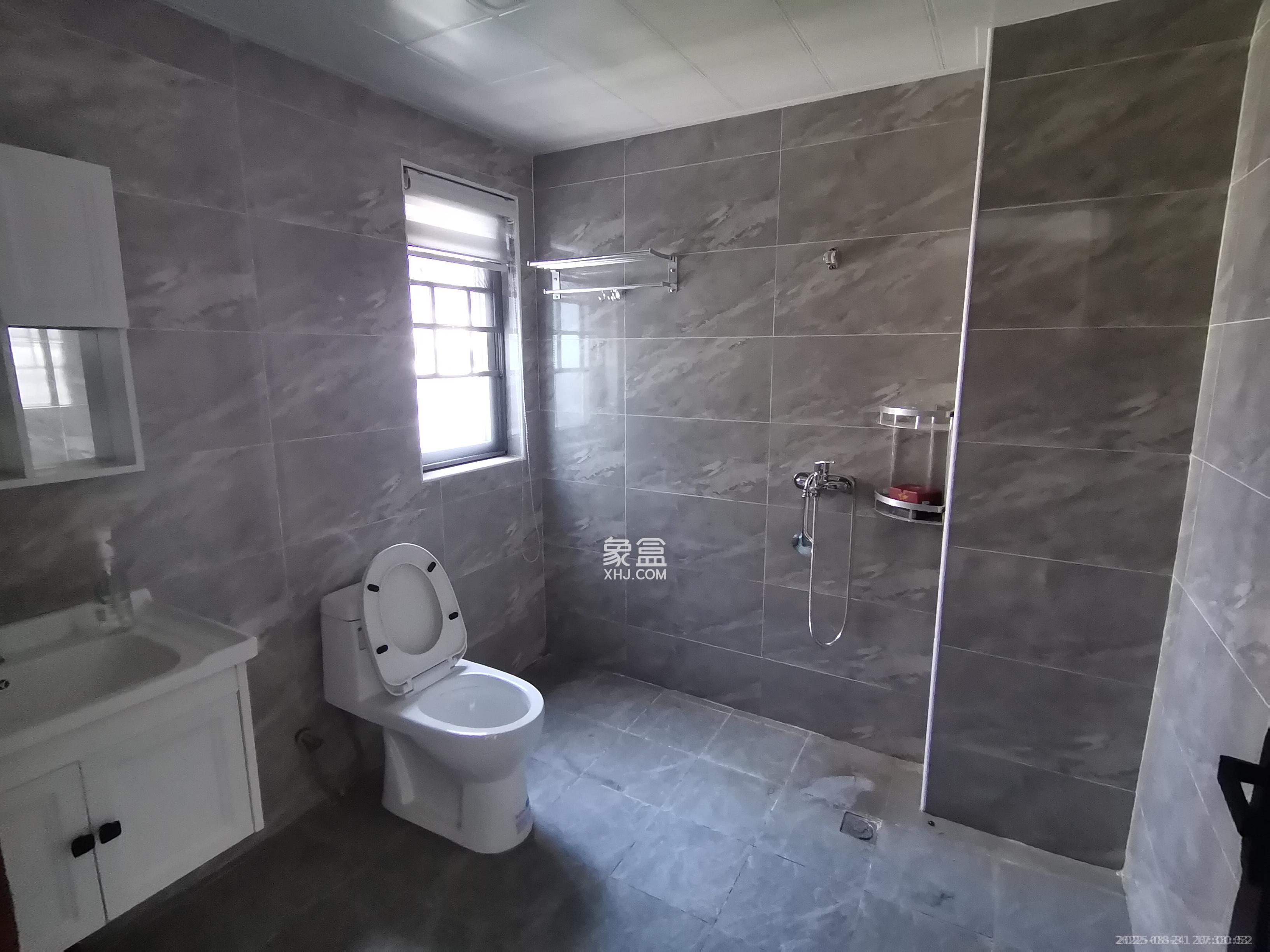 保利天禧D区 4室2厅2卫 3700.0元/月 保利天禧D区 4室2厅2卫 3700.0元/月室内图