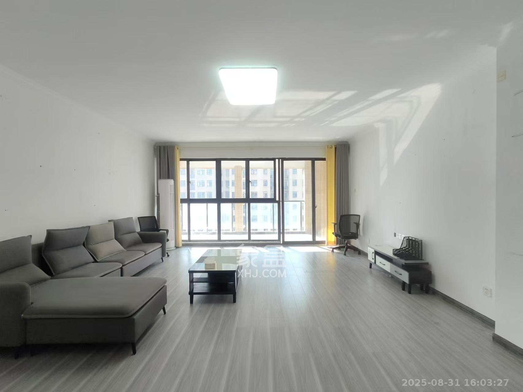 盛隆佳园 4室2厅2卫 3200.0元/月 盛隆佳园 4室2厅2卫 3200.0元/月室内图