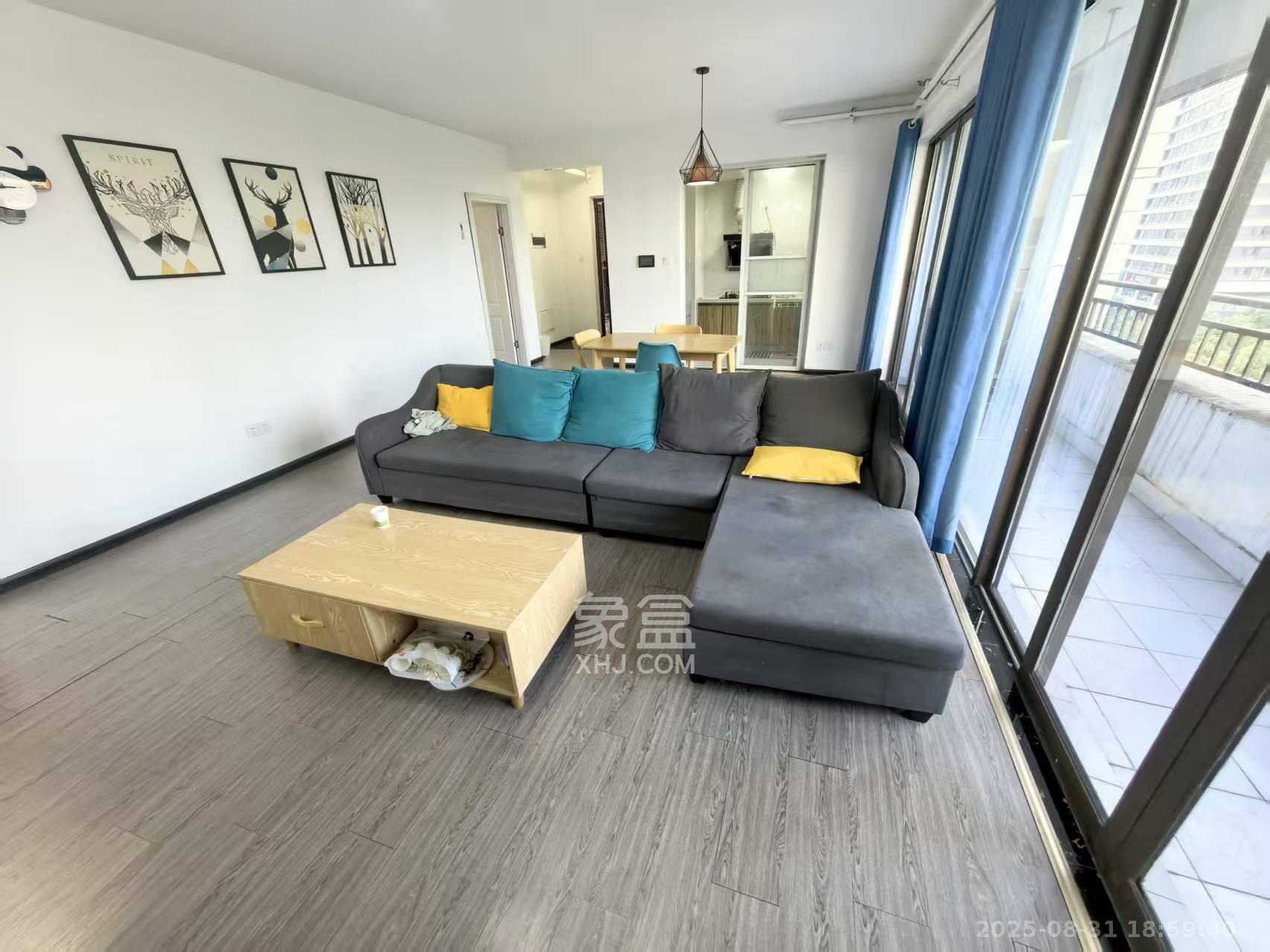 卓越浅水湾  4室2厅2卫   2800.00元/月室内图1