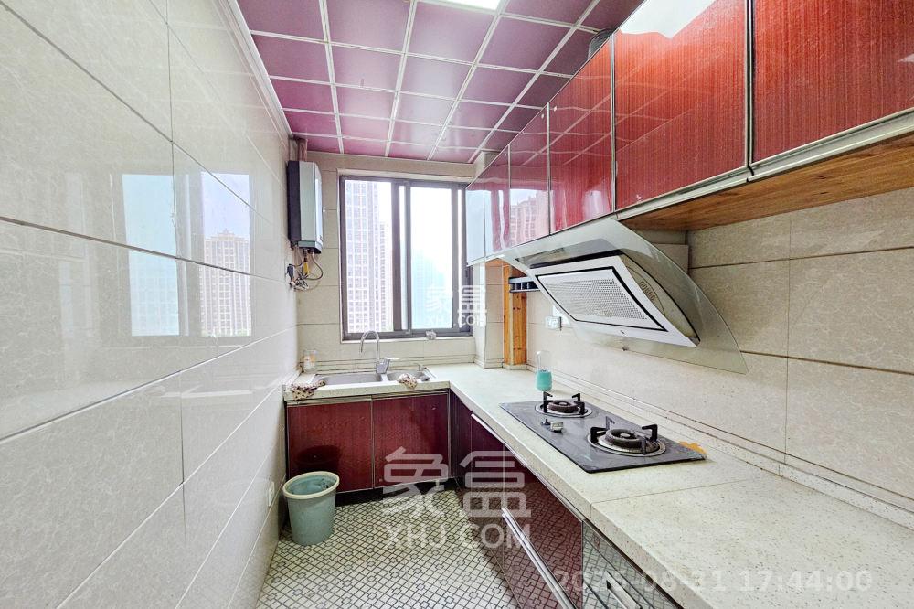 新华都万家城  3室2厅2卫    2000.0元/月室内图