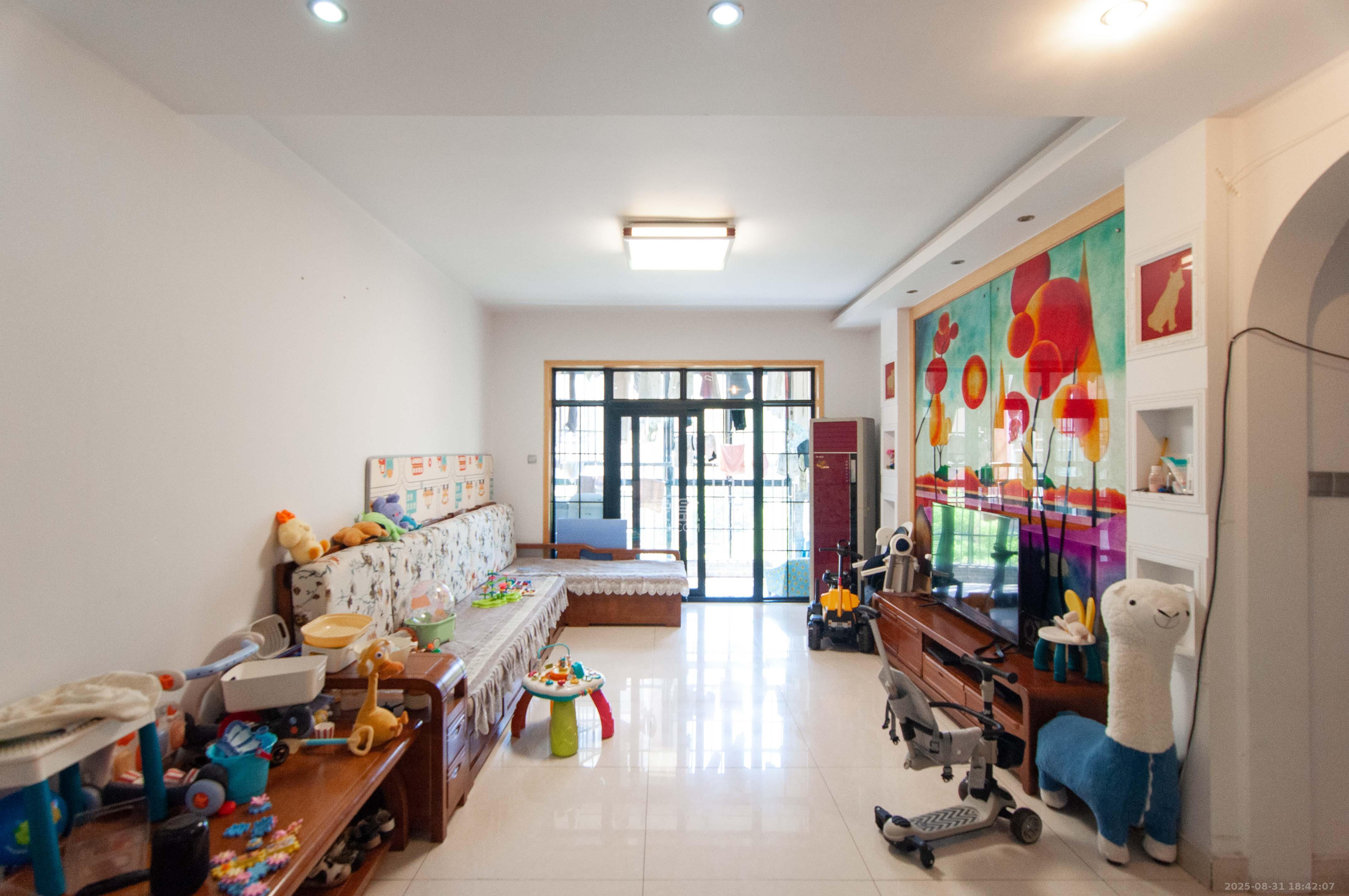 沁园春御院  3室2厅2卫    135.0万 沁园春御院  3室2厅2卫    135.0万