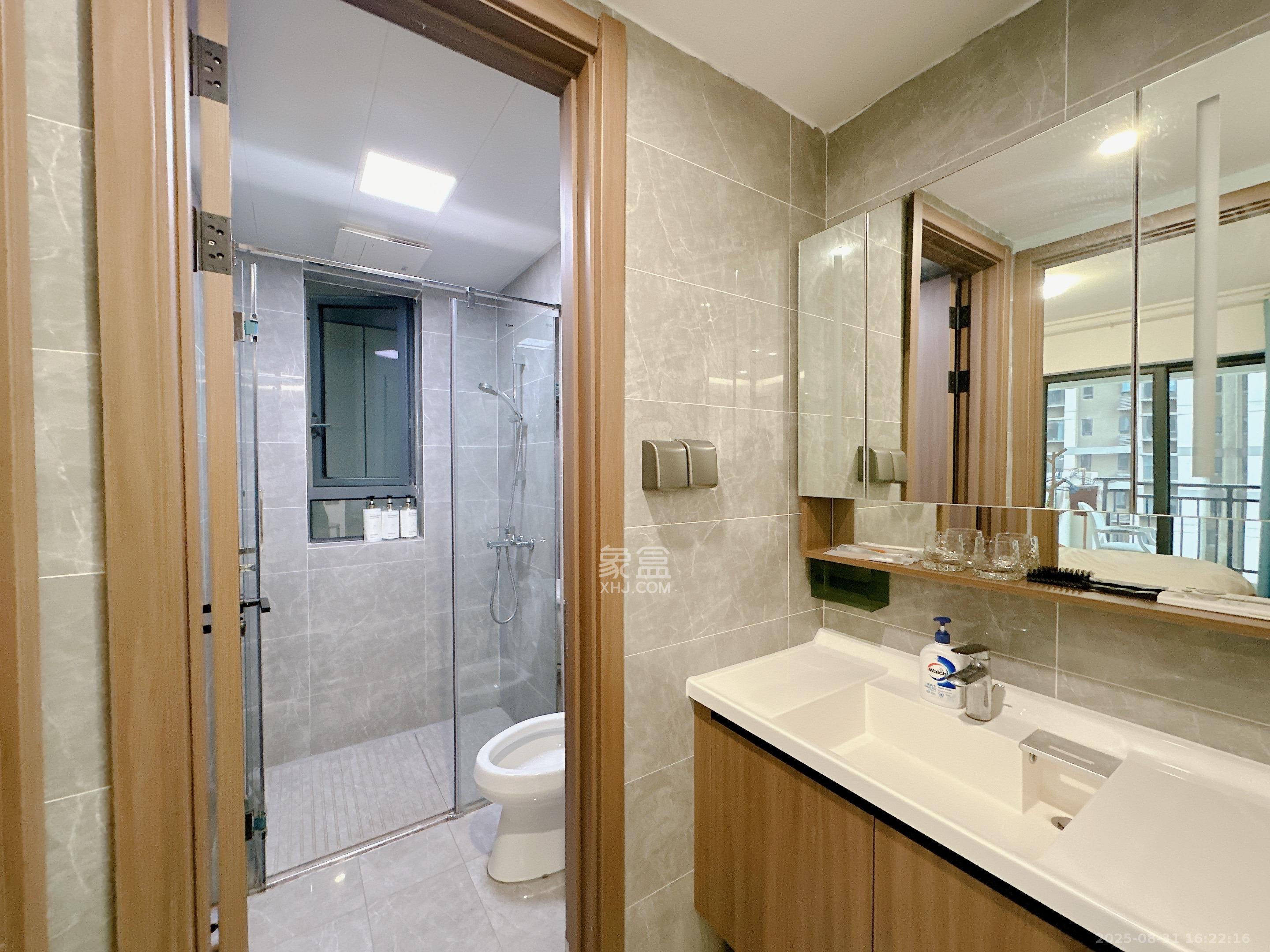 卓越中寰 3室2厅2卫 4380.0元/月 卓越中寰 3室2厅2卫 4380.0元/月室内图