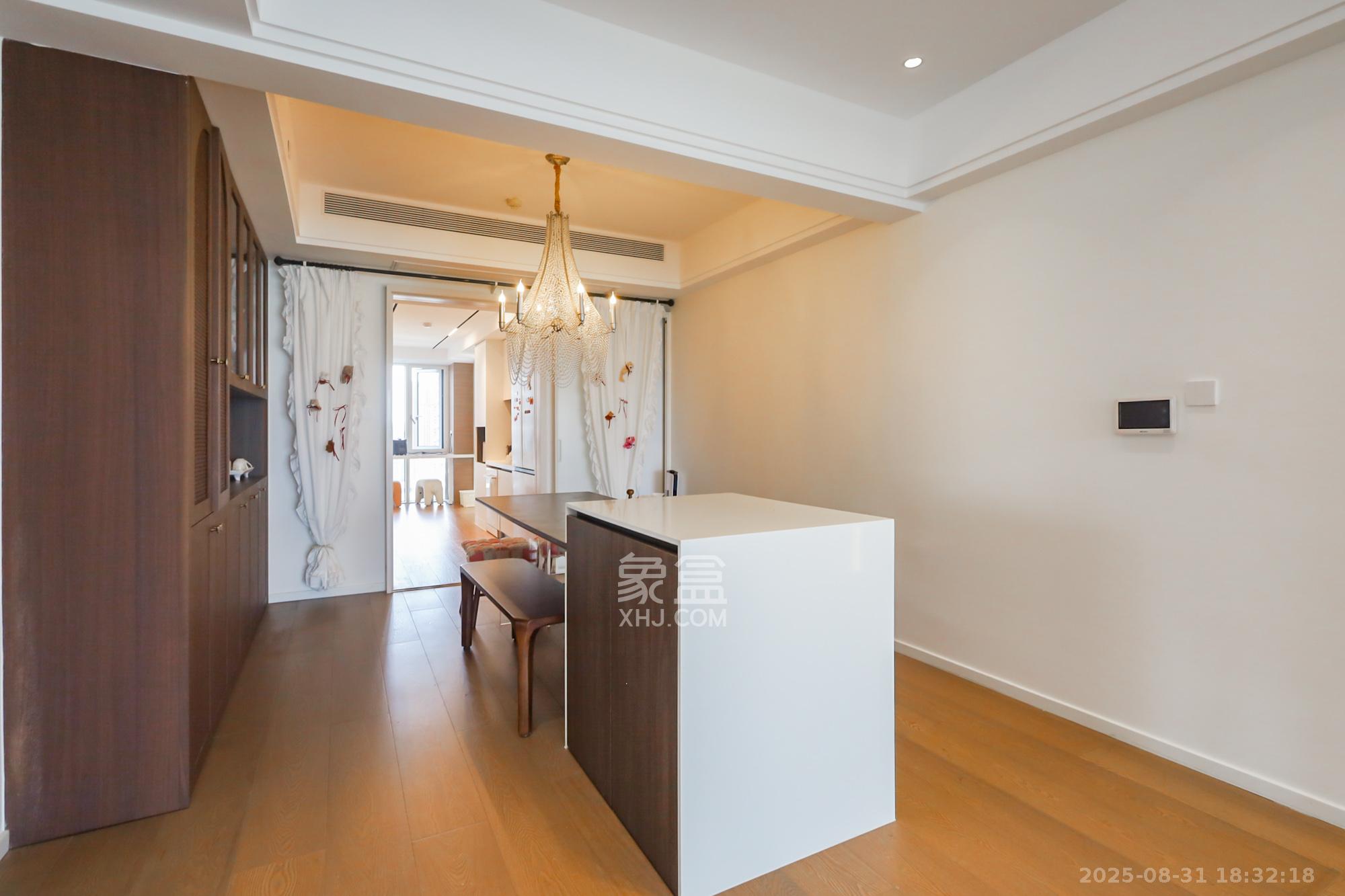 保利天禧C区  4室2厅4卫    650.0万 保利天禧C区  4室2厅4卫    650.0万其他