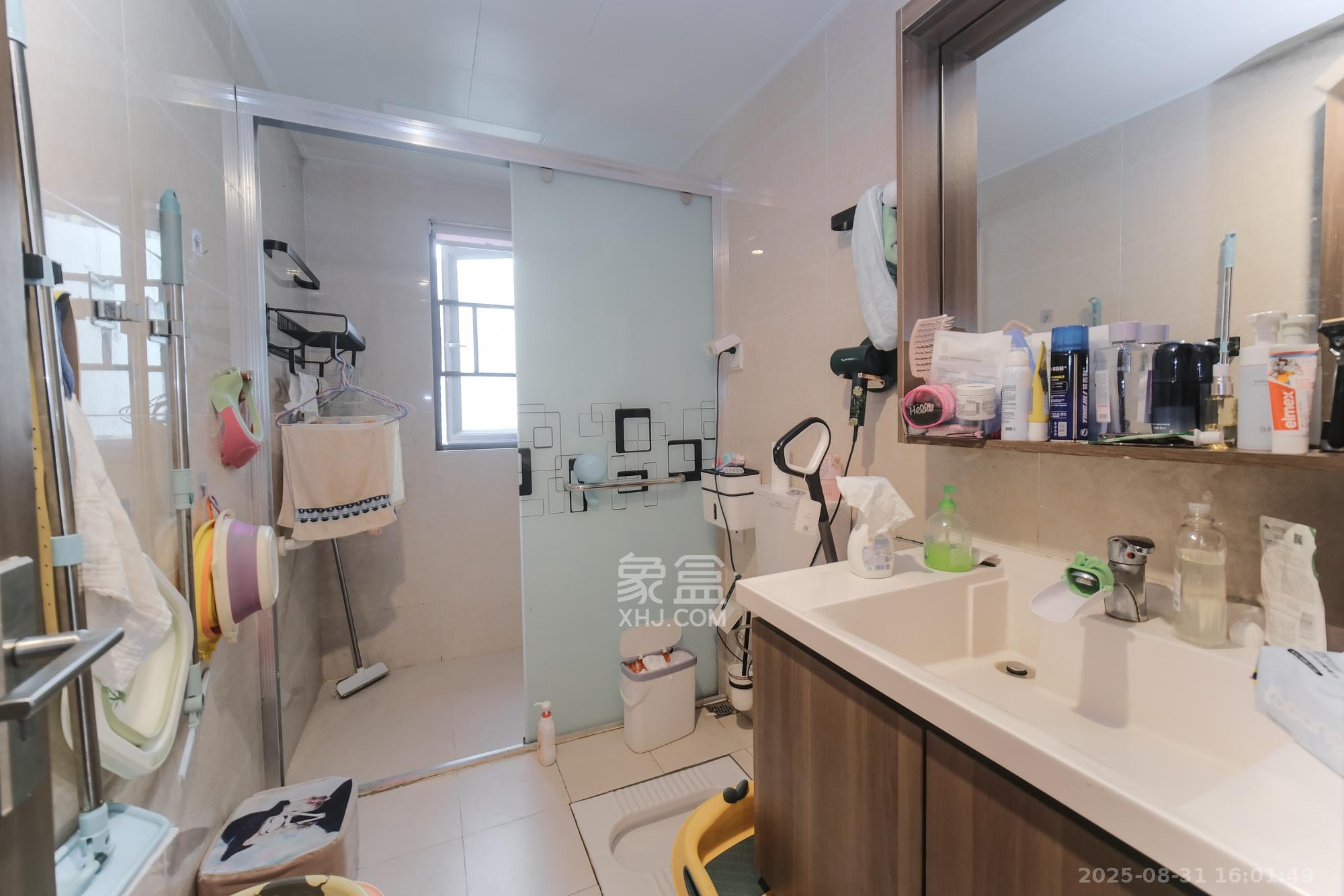 保利香槟国际 4室2厅2卫 110.0万 保利香槟国际 4室2厅2卫 110.0万卫生间