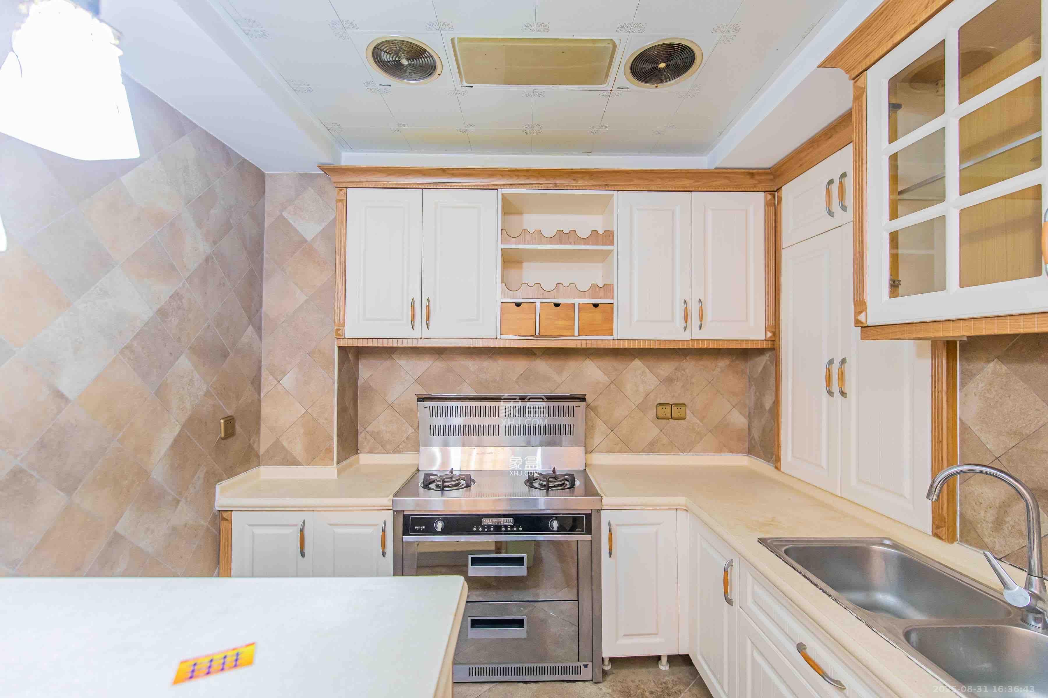 幸福里润城(幸福里二期) 3室2厅1卫 2300.0元/月 幸福里润城(幸福里二期) 3室2厅1卫 2300.0元/月室内图