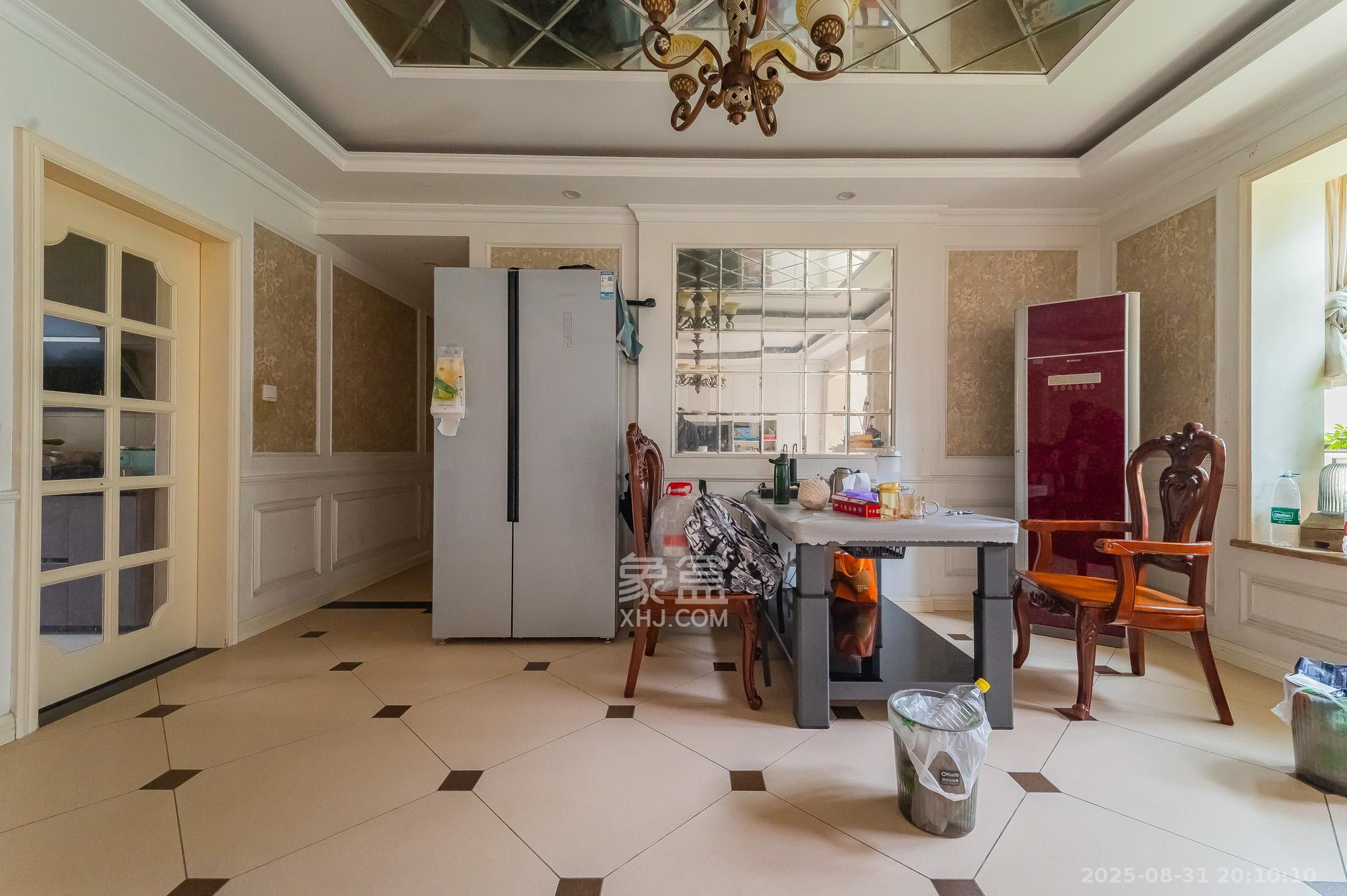 华润凤凰城一期 4室2厅2卫 115.0万 华润凤凰城一期 4室2厅2卫 115.0万客厅