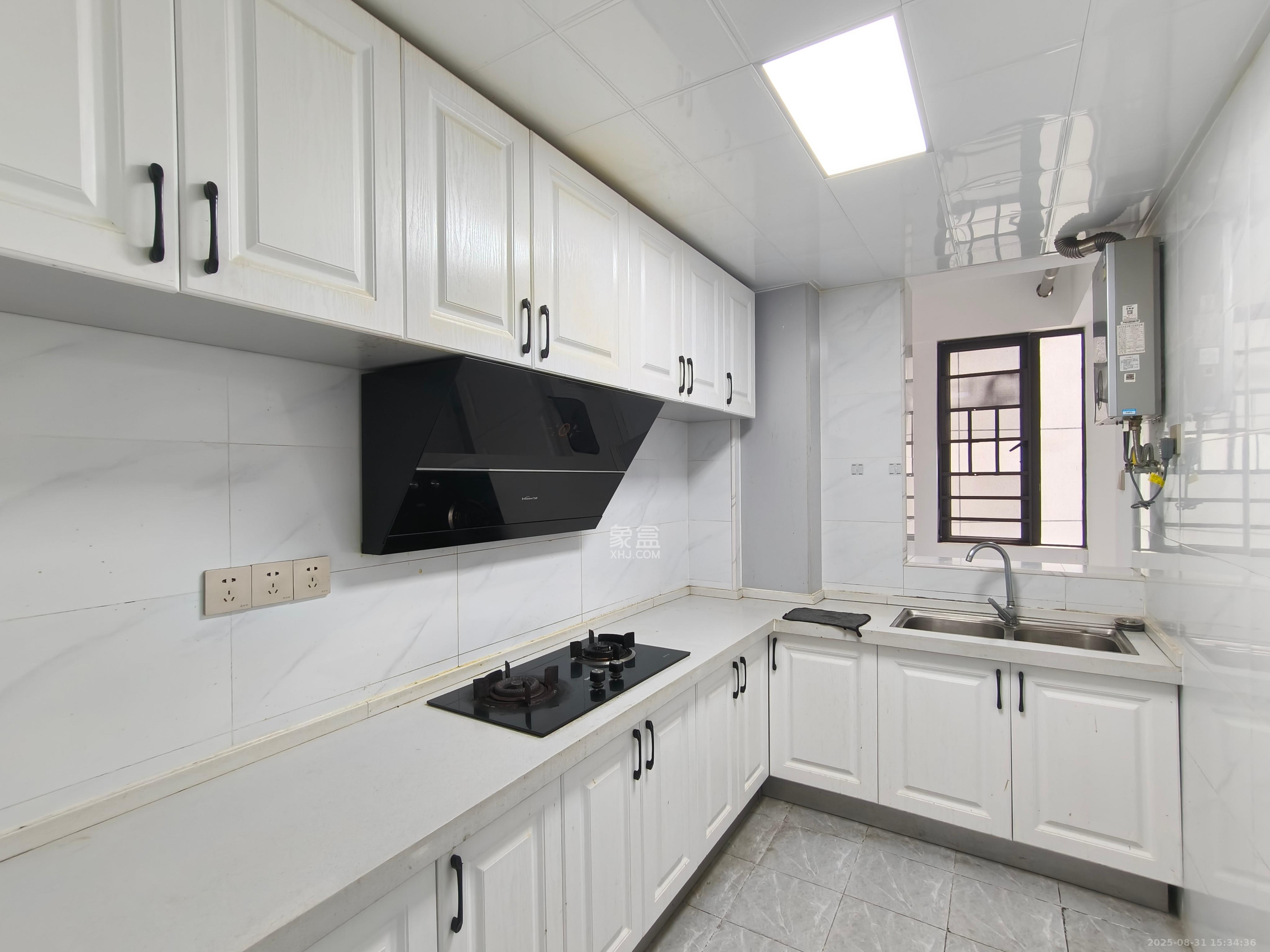 中国铁建梅溪青秀二期  4室2厅2卫    2800.0元/月室内图