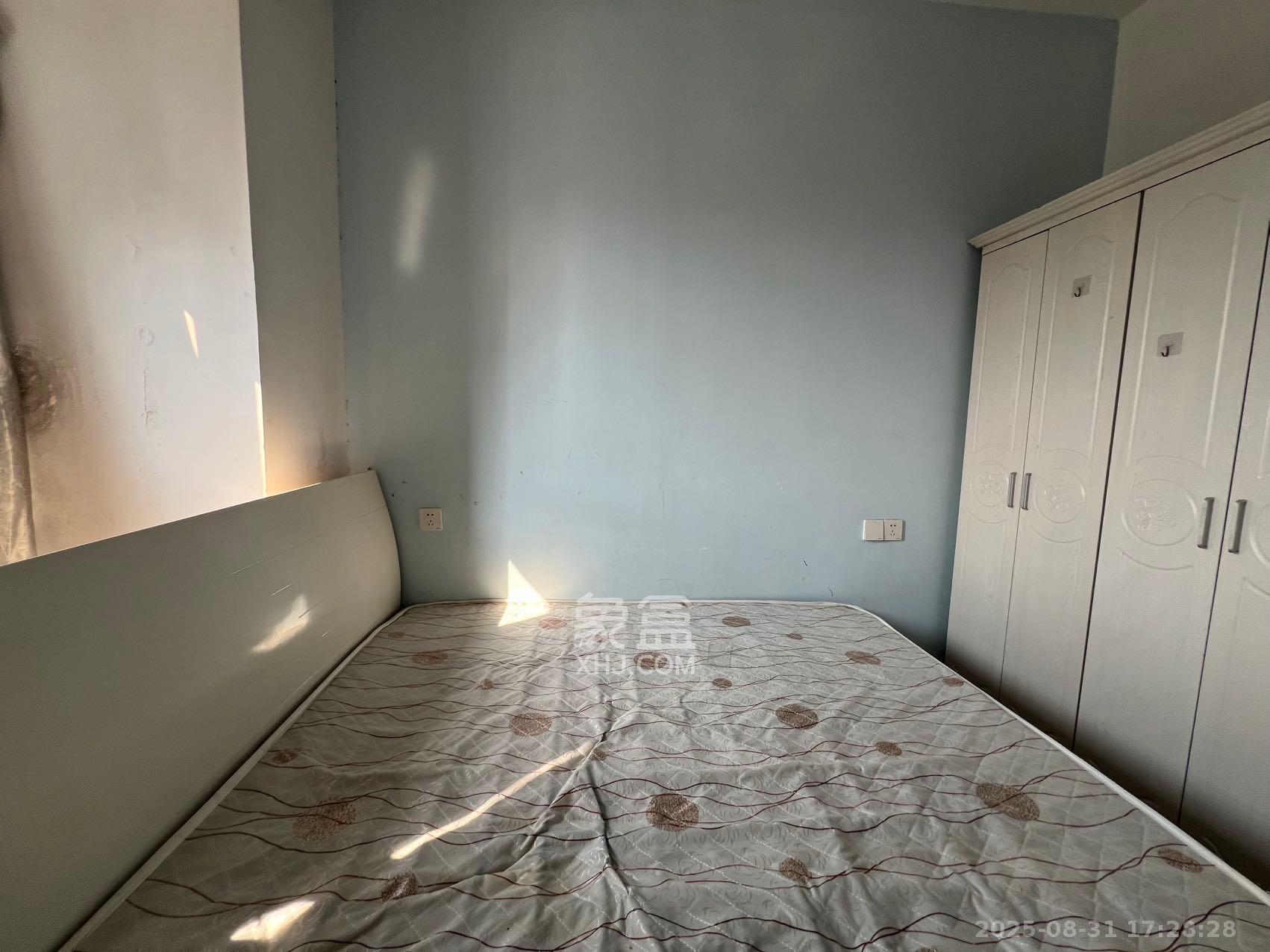 藏珑湖上国际花园 1室2厅1卫 600.0元/月 藏珑湖上国际花园 1室2厅1卫 600.0元/月室内图