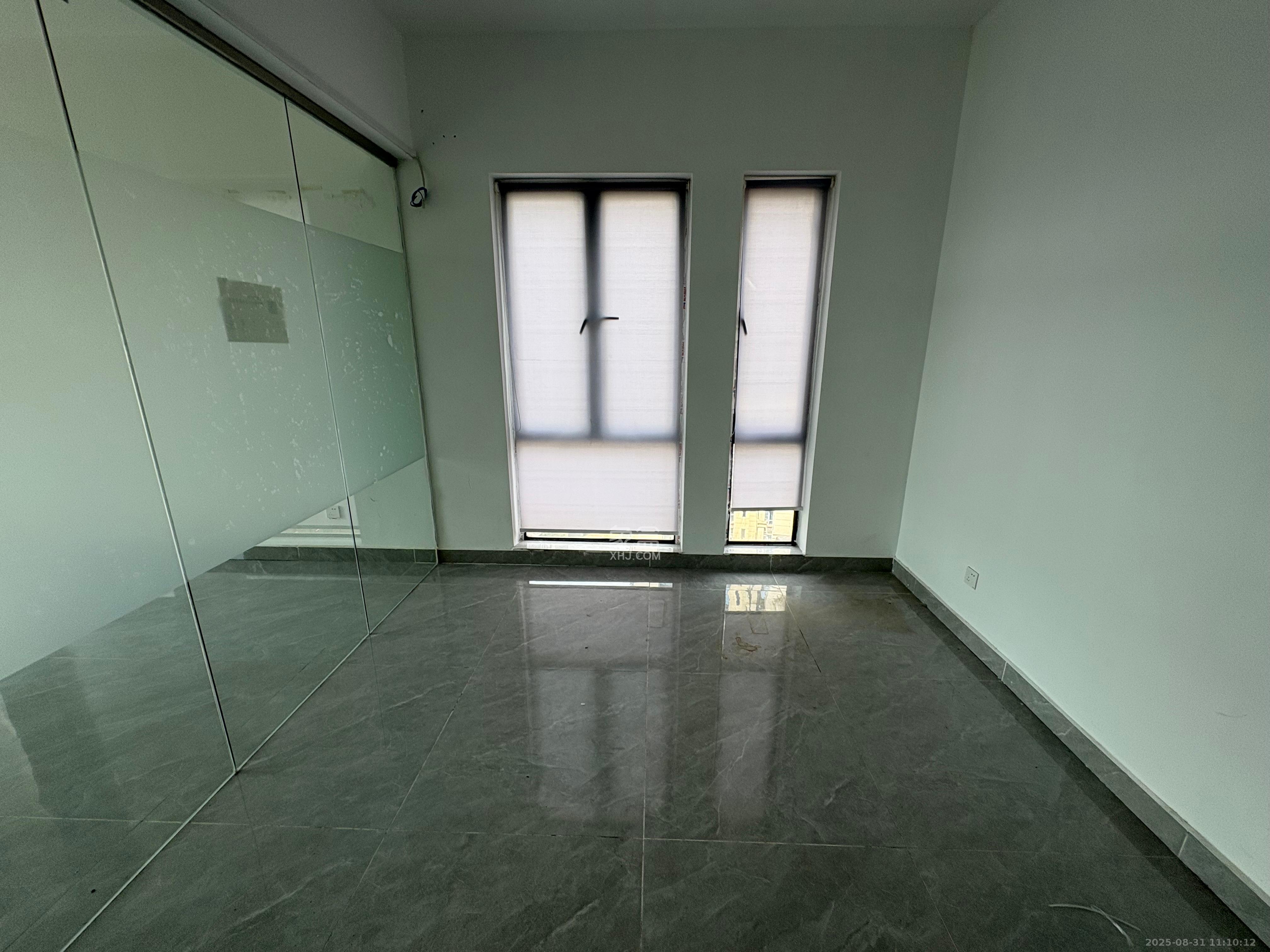 荣泰广场   109.0㎡      2800.0元/月室内图