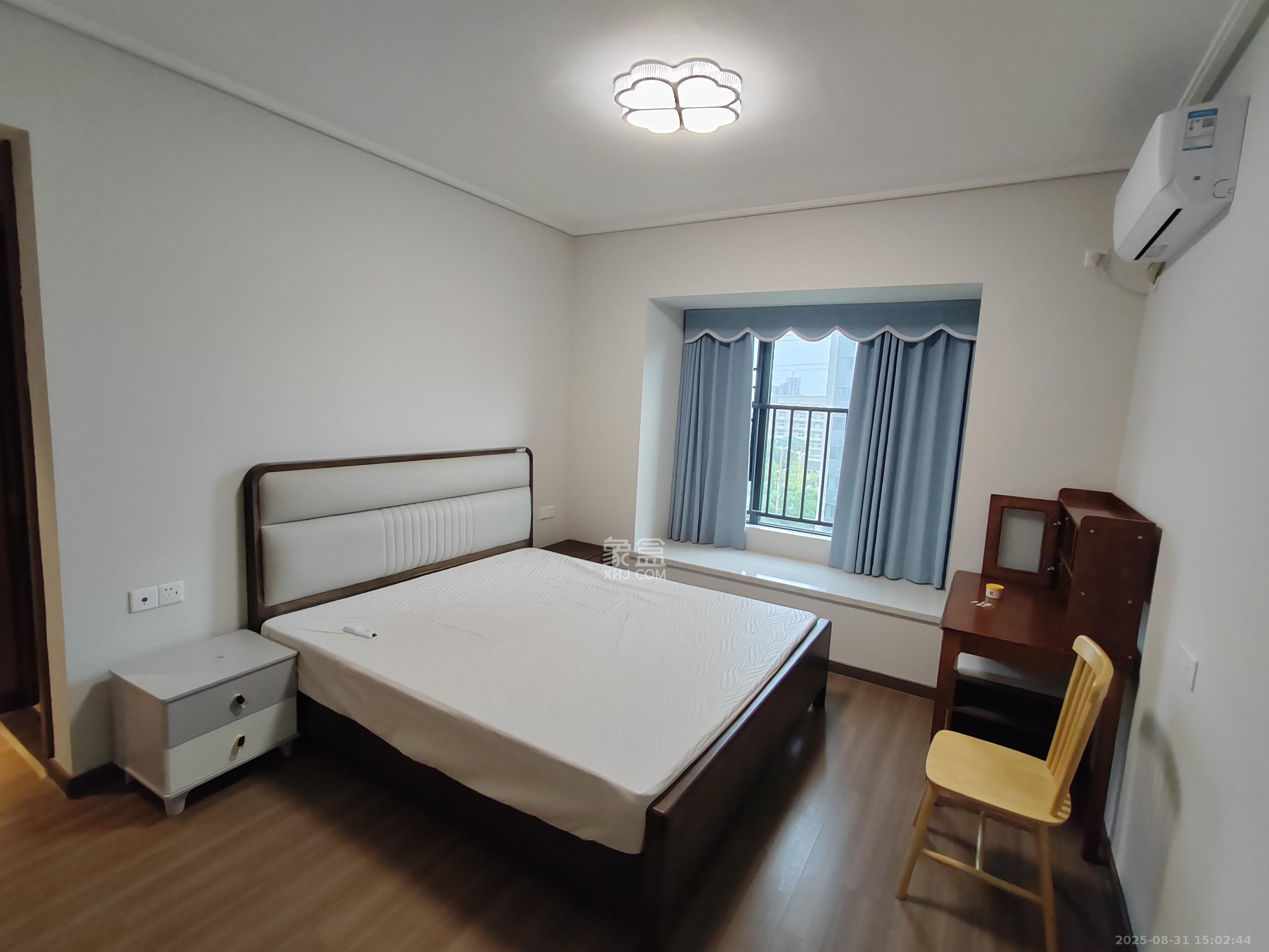 保利恒伟时光印象  4室2厅2卫    2600.0元/月室内图