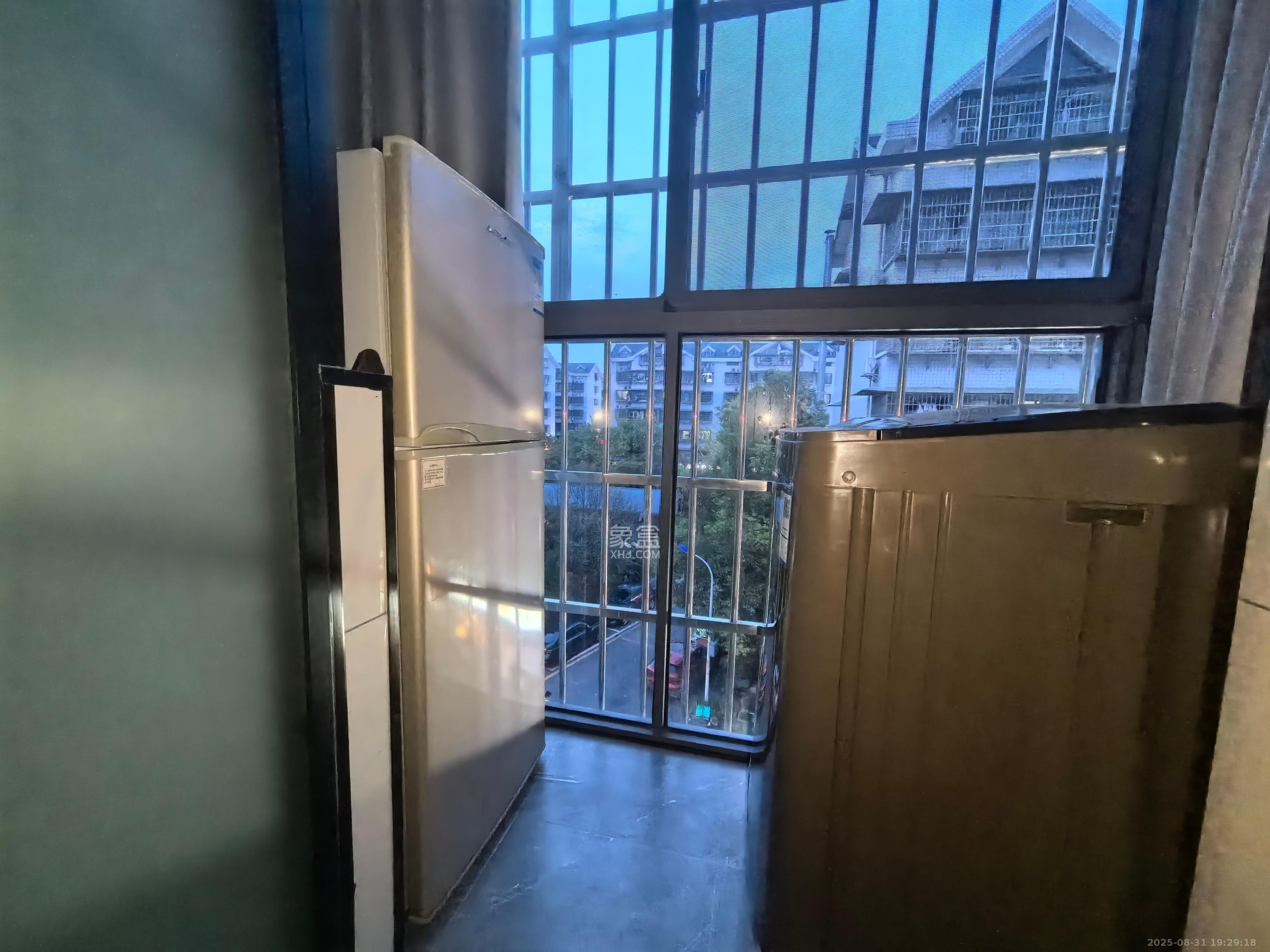 望龙小区  1室0厅1卫    900.0元/月室内图