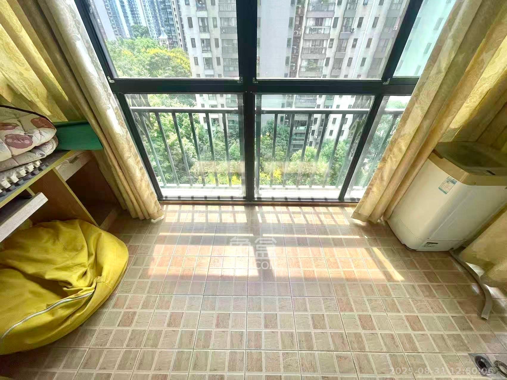 莱茵城 3室2厅1卫 2800.0元/月 莱茵城 3室2厅1卫 2800.0元/月室内图