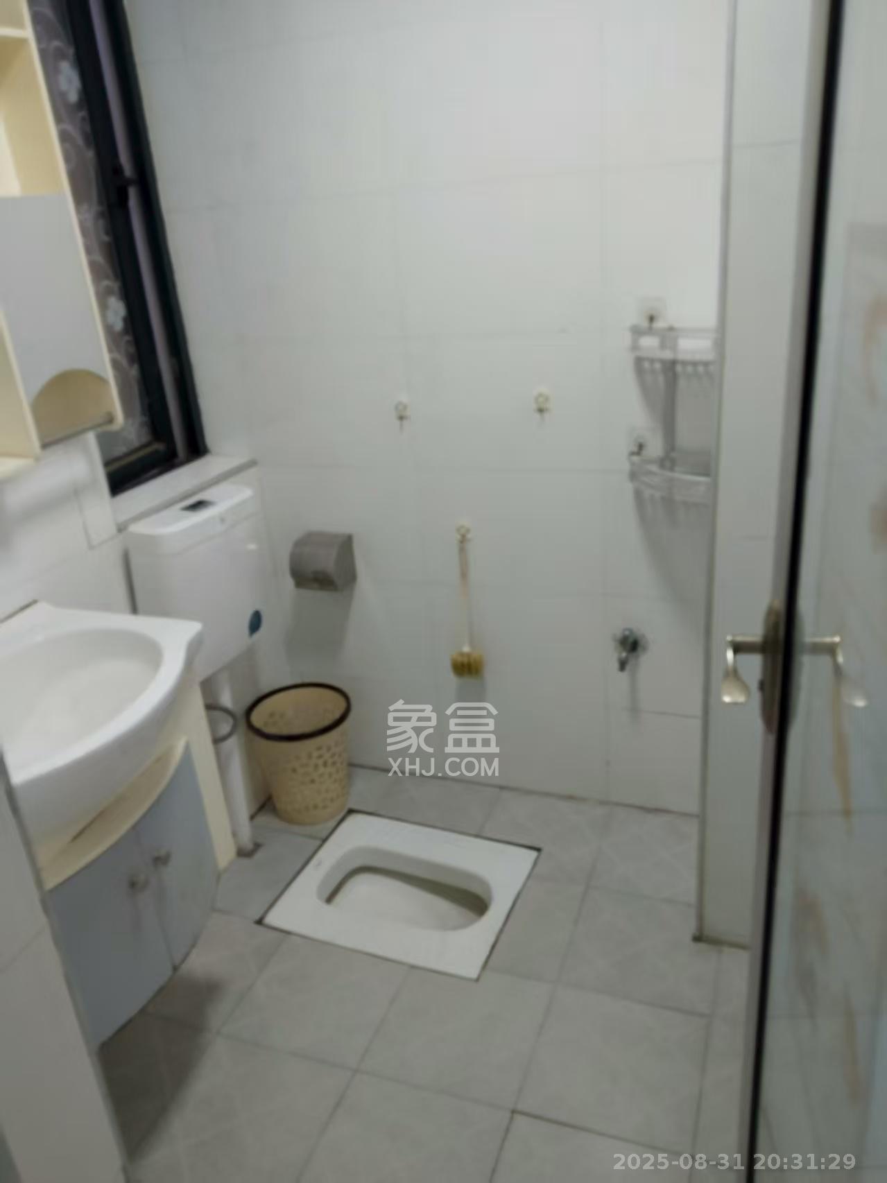 中建芙蓉工社  2室2厅1卫   1600.00元/月室内图