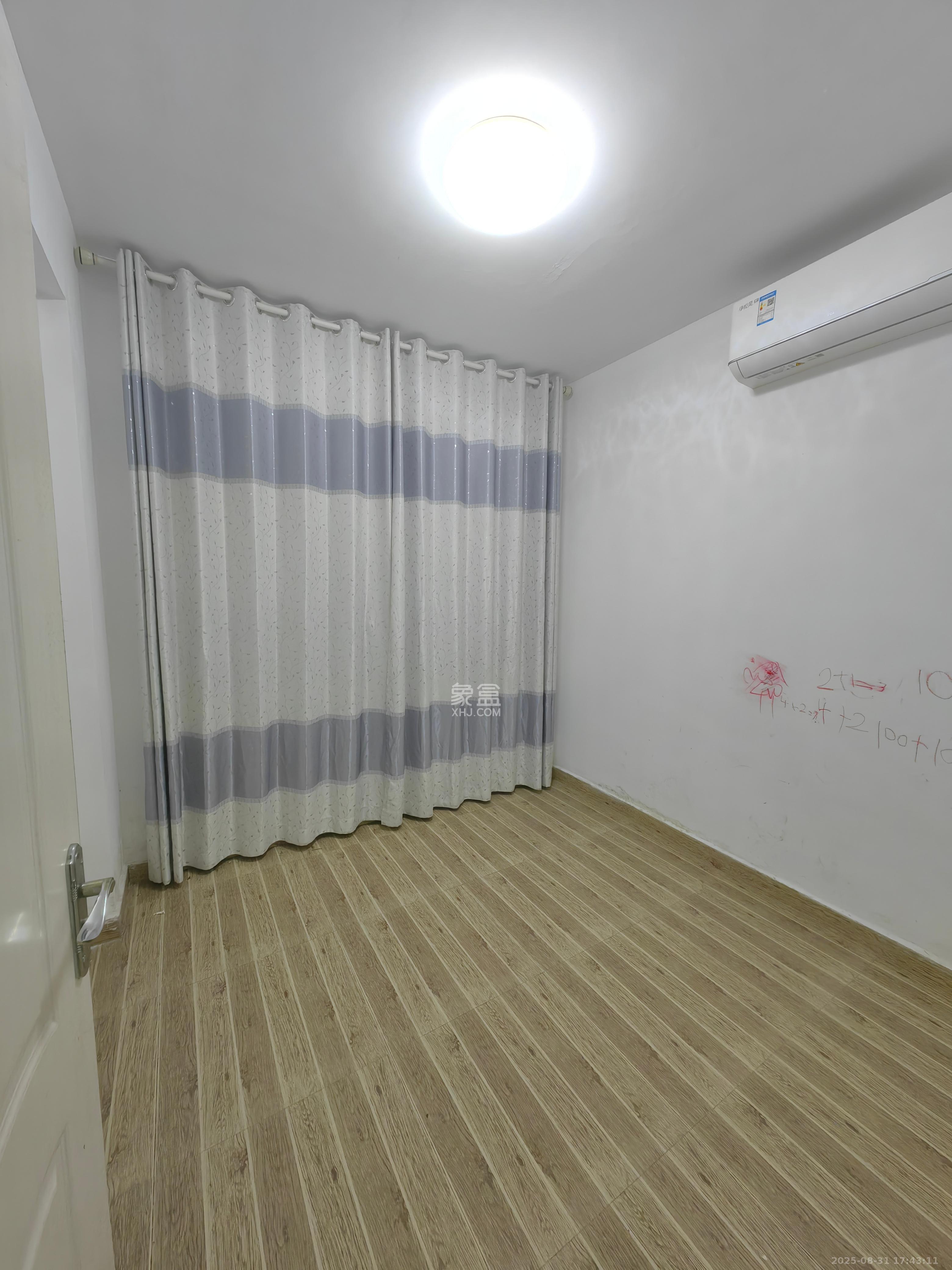 中建芙蓉嘉苑  3室2厅1卫    2300.0元/月 中建芙蓉嘉苑  3室2厅1卫    2300.0元/月室内图