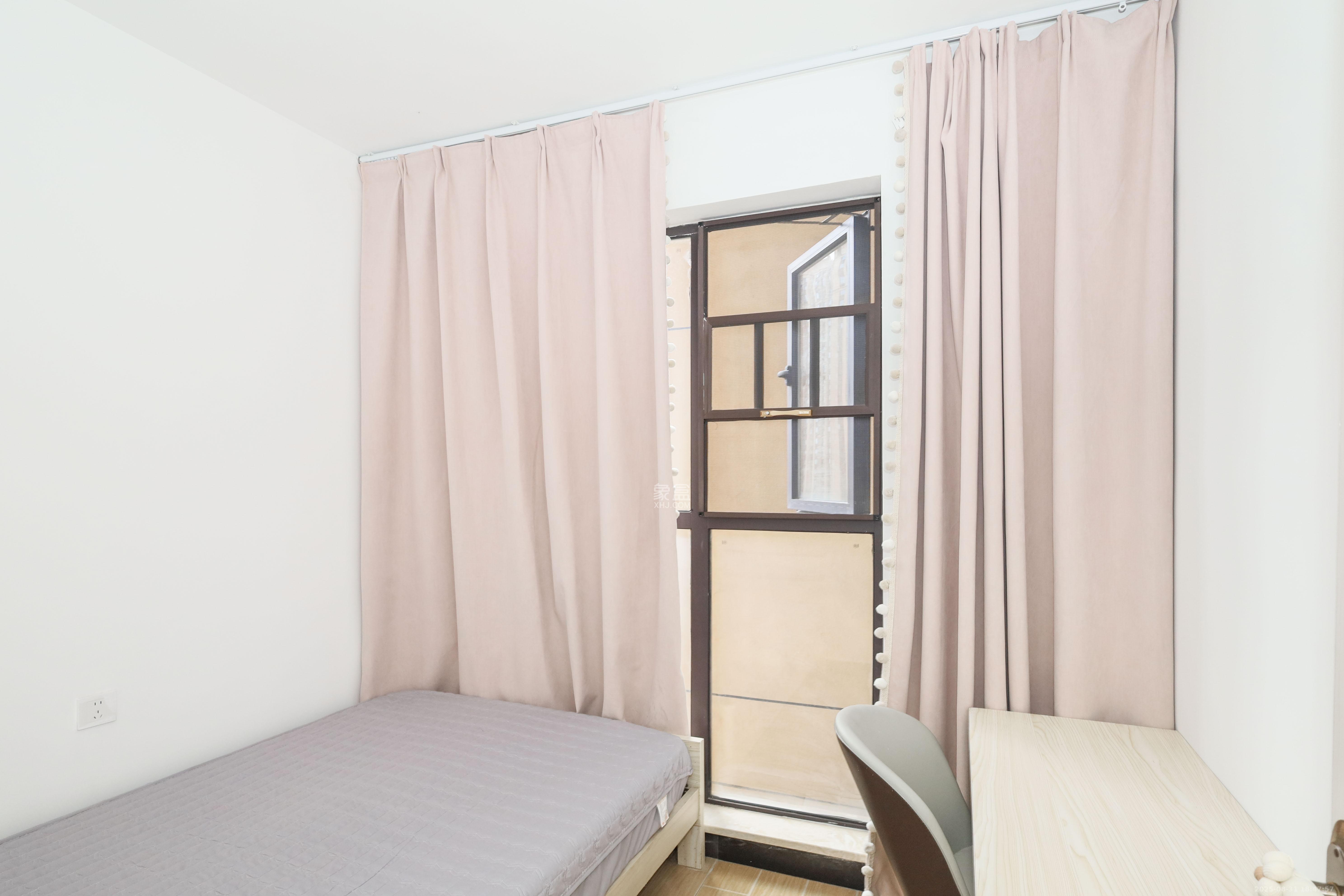 梅溪鑫苑名家  3室2厅1卫    120.0万 梅溪鑫苑名家  3室2厅1卫    120.0万卧室