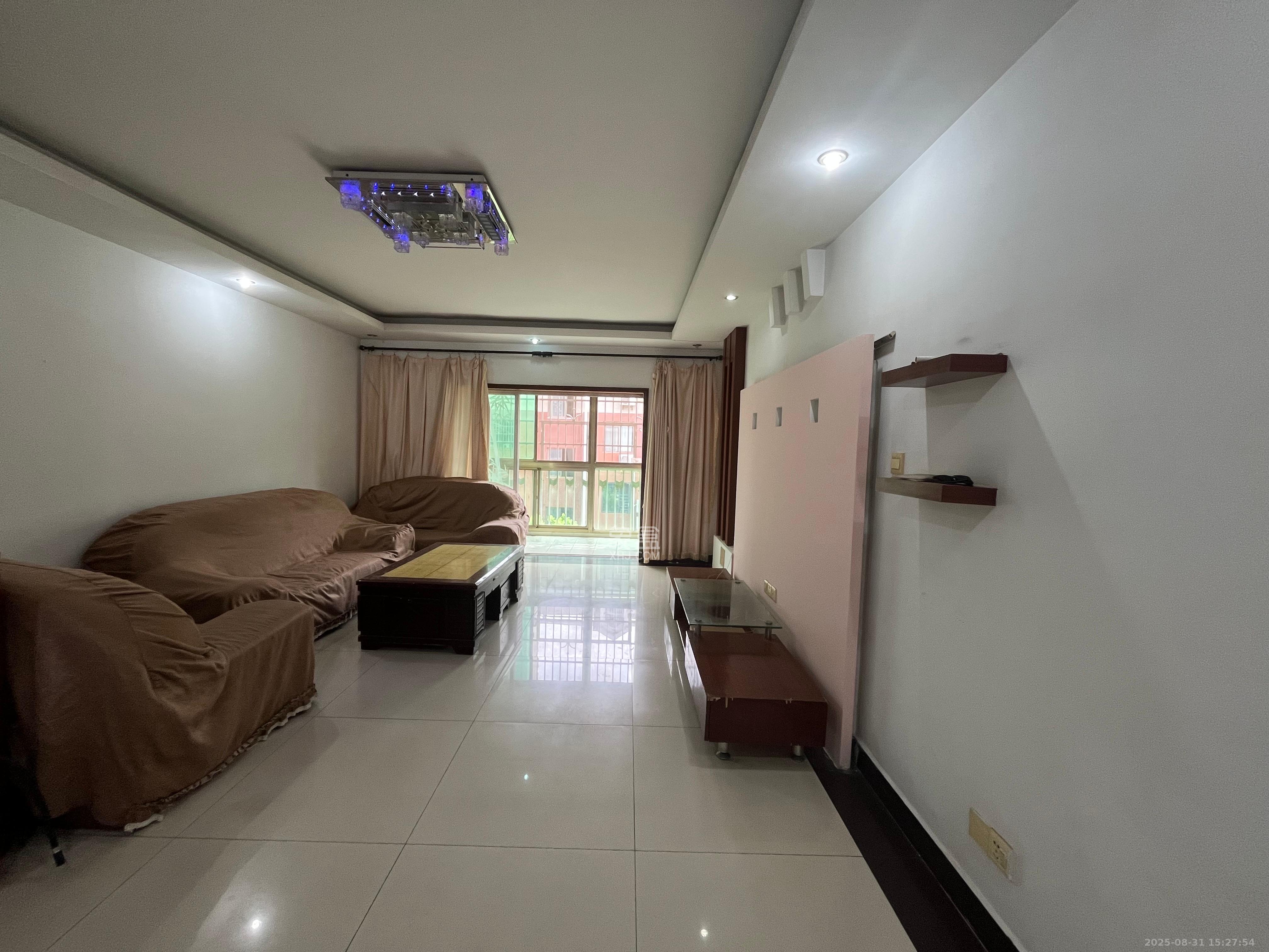 莲湖汽配城 4室2厅2卫 2000.0元/月 莲湖汽配城 4室2厅2卫 2000.0元/月室内图