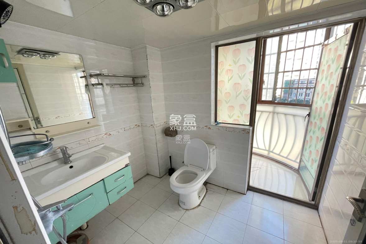 丽都桃源(金峰北院二期)  3室2厅2卫    1800.0元/月 丽都桃源(金峰北院二期)  3室2厅2卫    1800.0元/月室内图