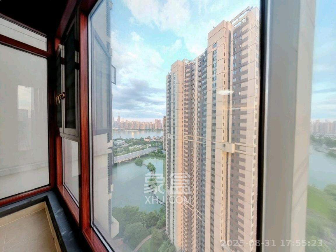 万科里金域国际  3室2厅2卫   5200.00元/月室内图1