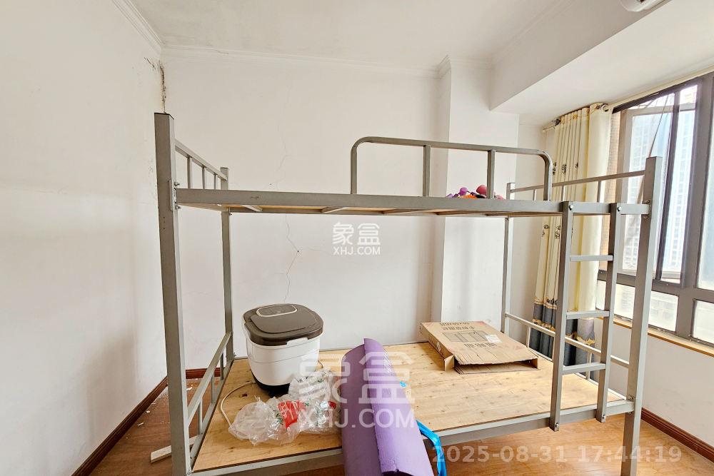 新华都万家城 3室2厅2卫 2000.0元/月 新华都万家城 3室2厅2卫 2000.0元/月室内图