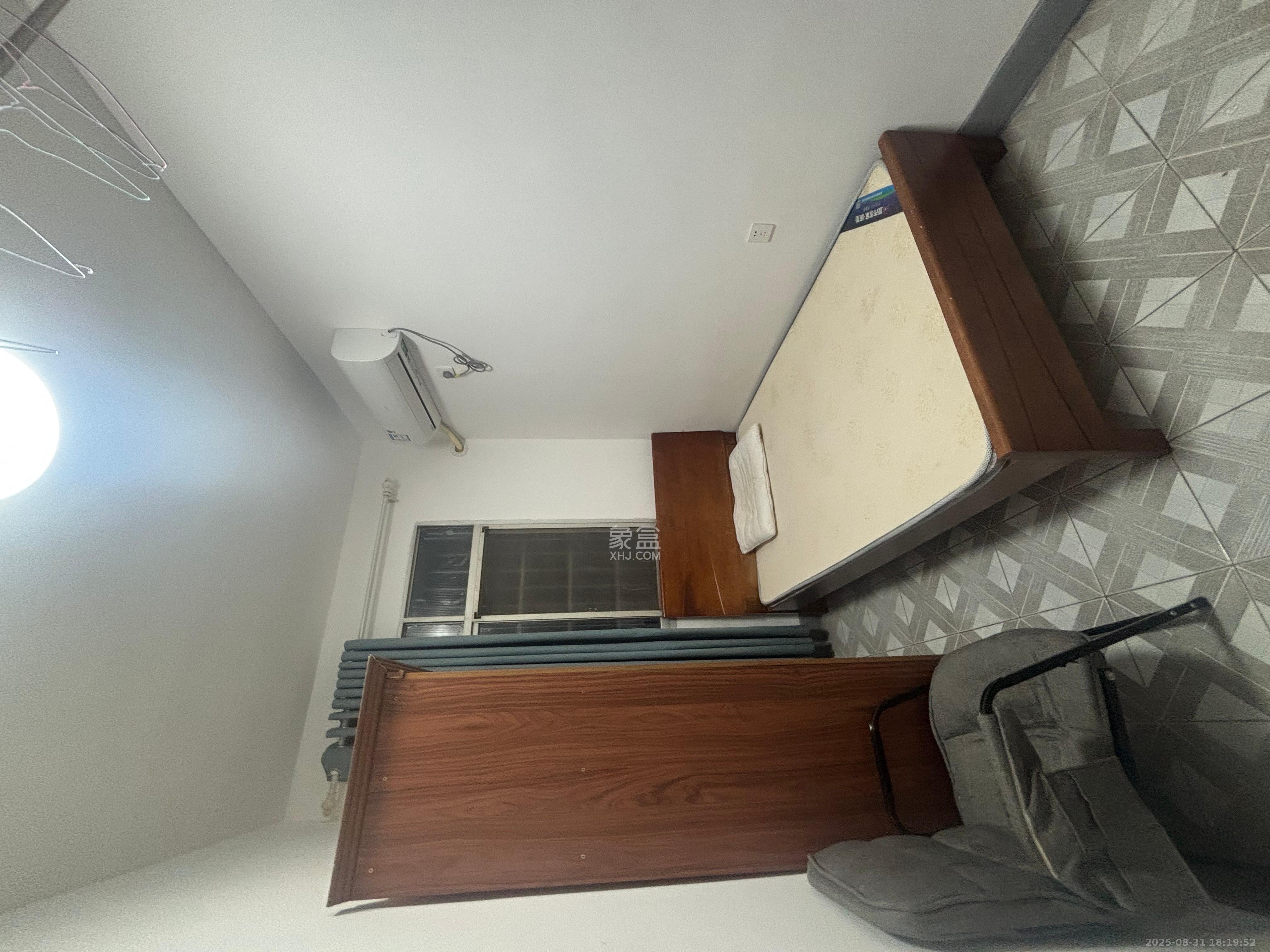 人民新村 3室1厅1卫 2100.0元/月 人民新村 3室1厅1卫 2100.0元/月室内图