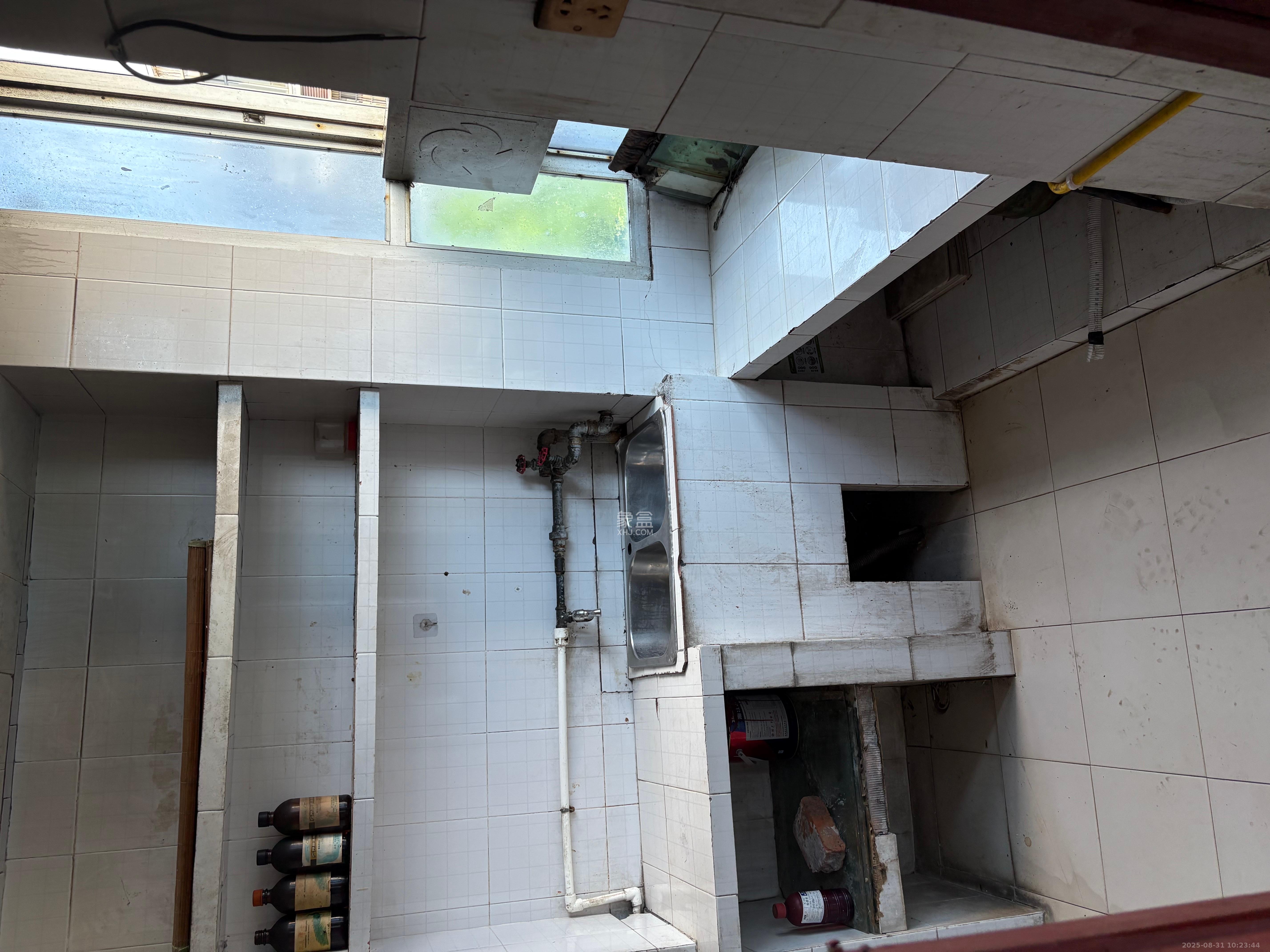 燕山街社区 3室1厅1卫 2000.0元/月 燕山街社区 3室1厅1卫 2000.0元/月室内图