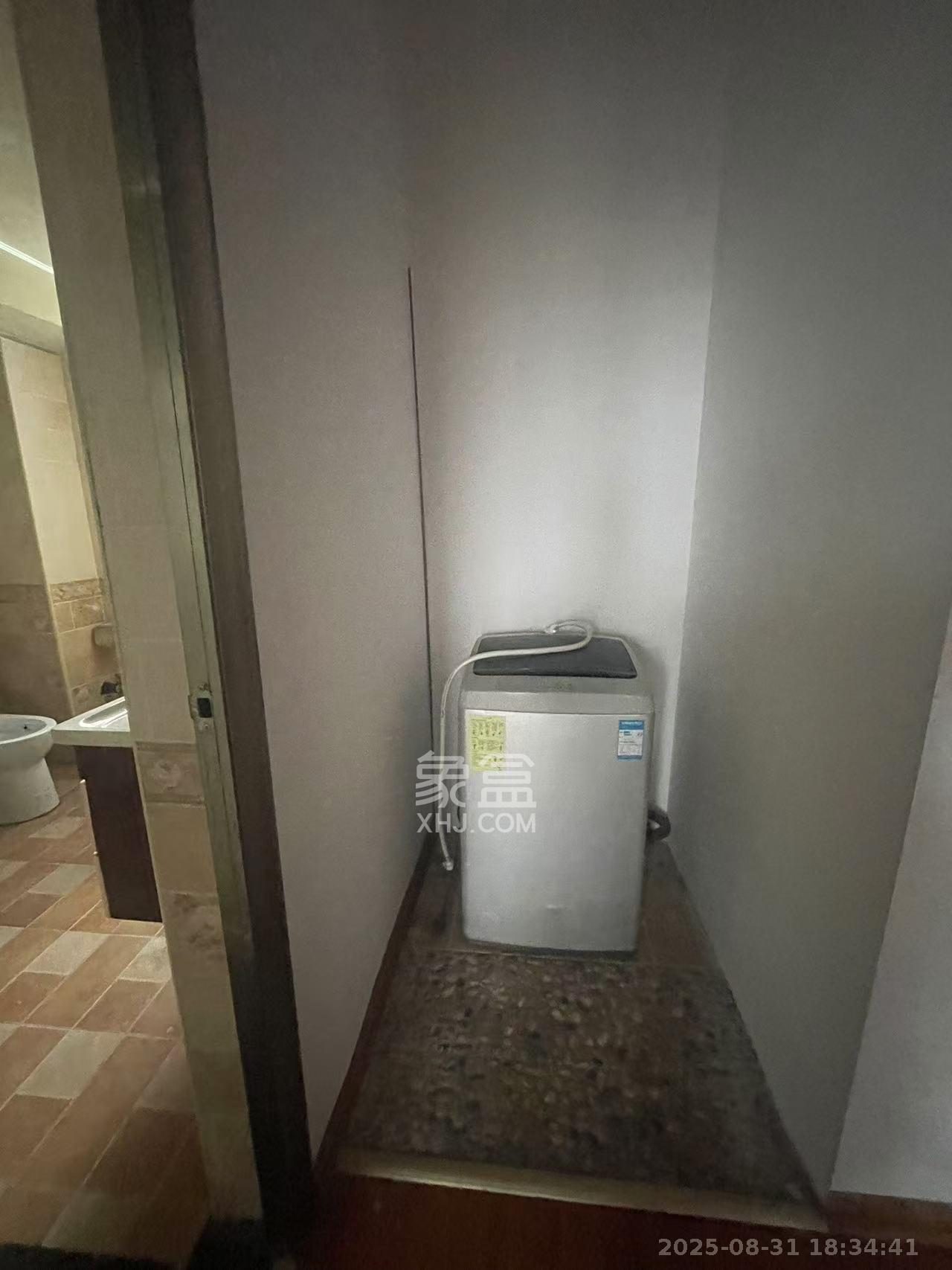 五矿紫湖香醍 3室2厅1卫 1800.0元/月 五矿紫湖香醍 3室2厅1卫 1800.0元/月室内图