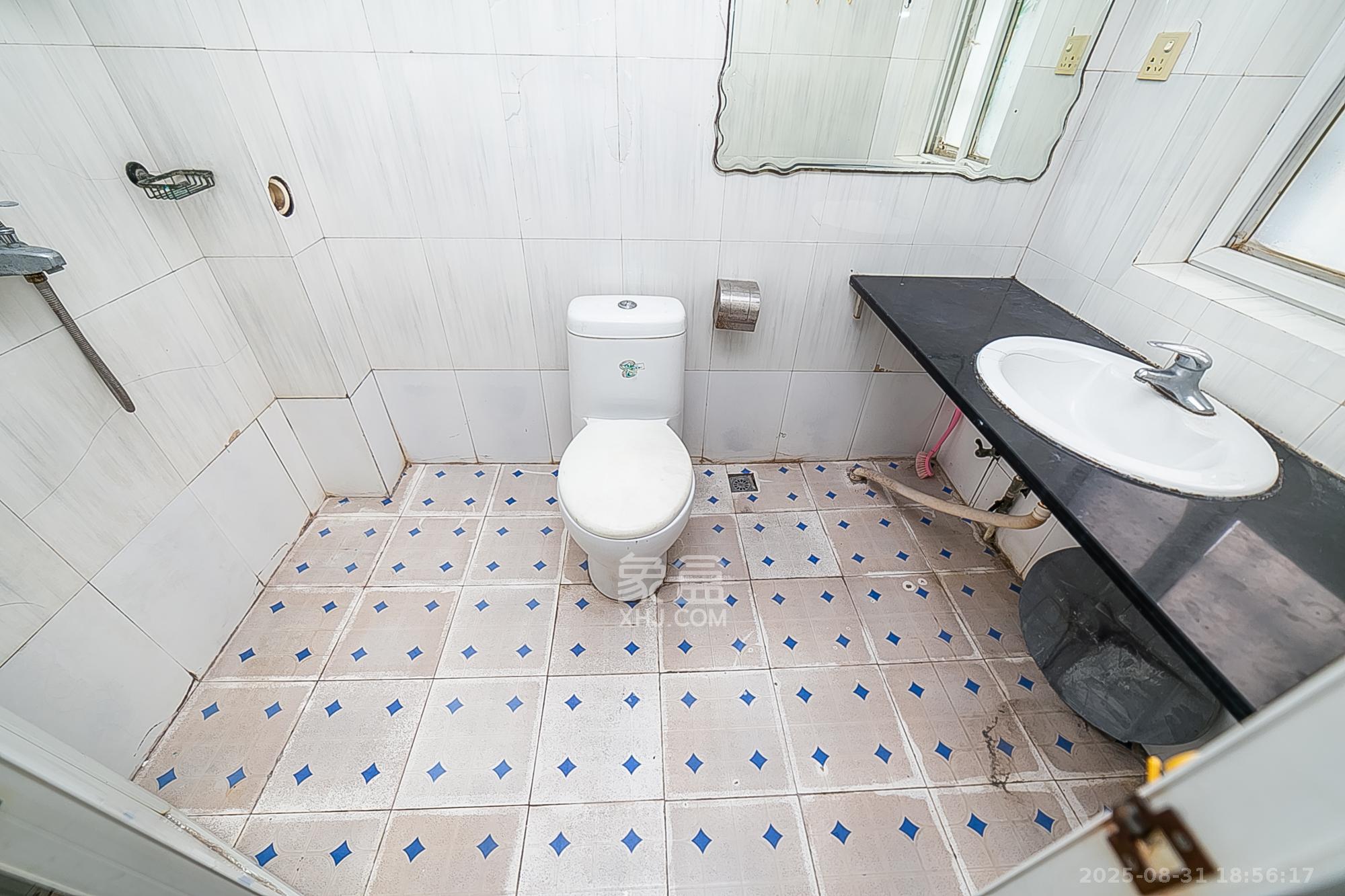 都市春天  3室2厅2卫    95.0万 都市春天  3室2厅2卫    95.0万卫生间