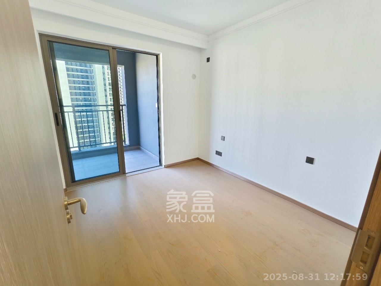 旭辉雨花郡 3室2厅2卫 3600.0元/月 旭辉雨花郡 3室2厅2卫 3600.0元/月室内图