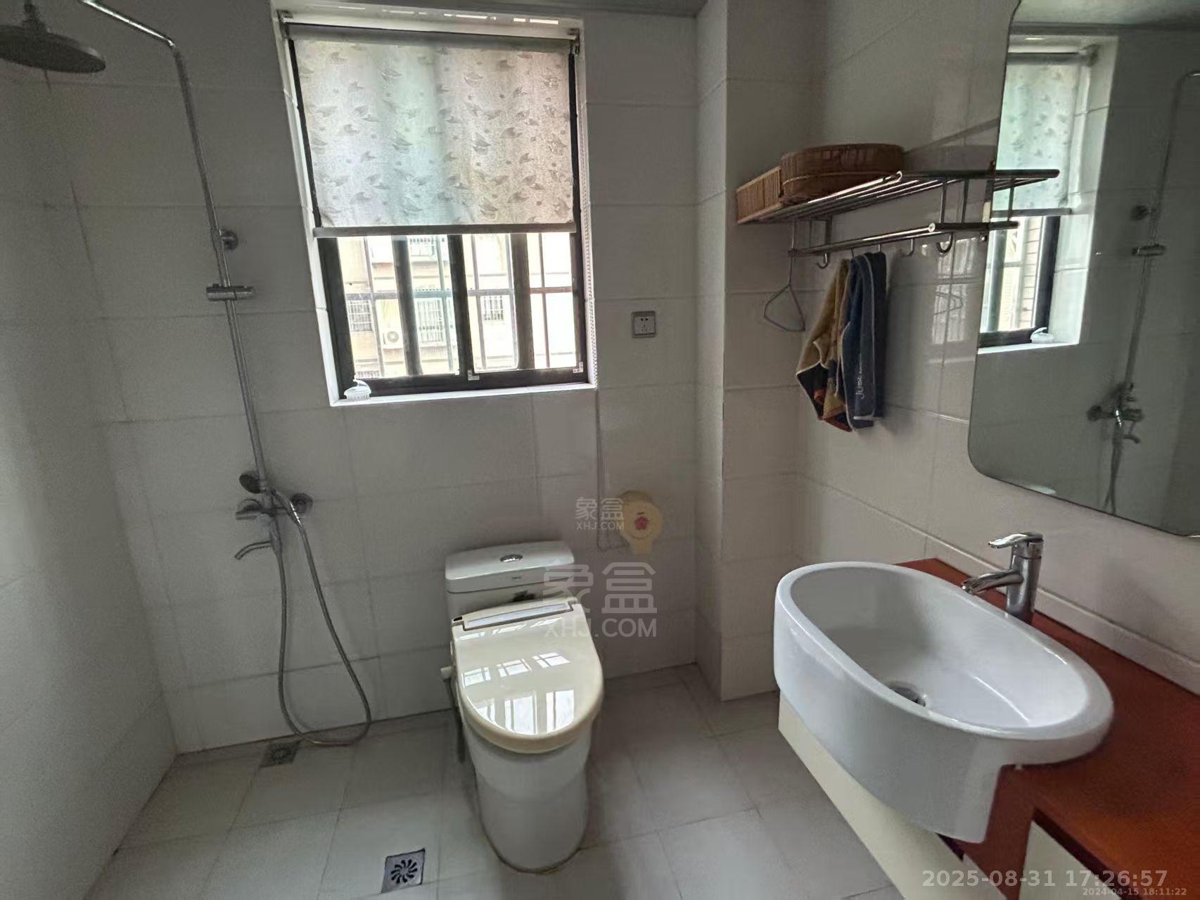 湘银二期世纪花园 4室3厅4卫 2800.0元/月 湘银二期世纪花园 4室3厅4卫 2800.0元/月室内图