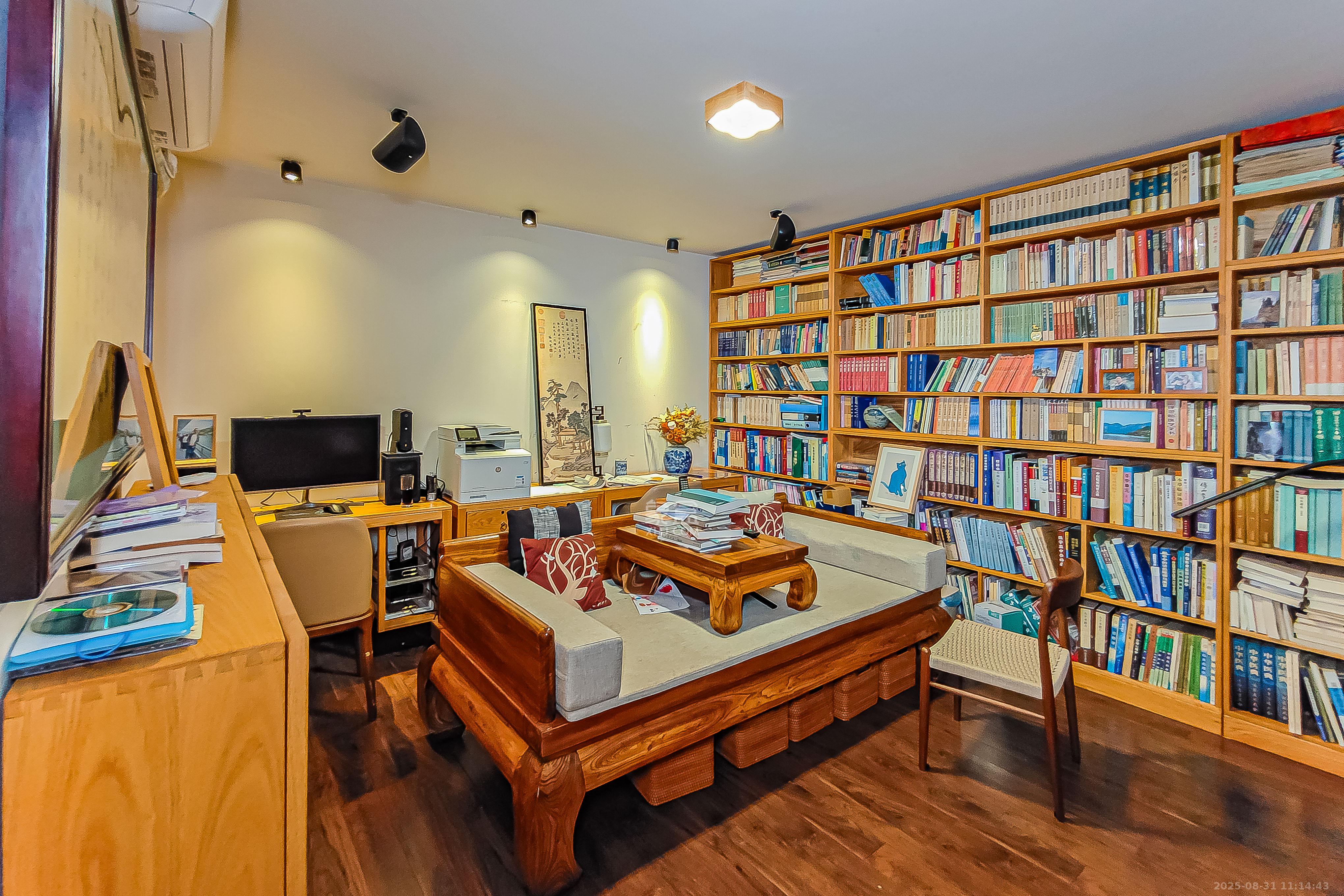 宏泽佳园  5室2厅3卫    298.0万卧室