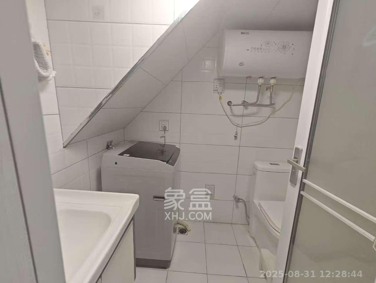 中交广场公寓  2室1厅1卫   2000.00元/月室内图