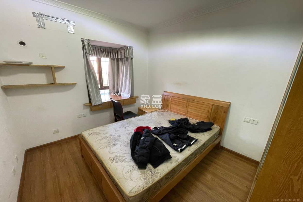 丽都桃源(金峰北院二期)  3室2厅2卫    1800.0元/月 丽都桃源(金峰北院二期)  3室2厅2卫    1800.0元/月室内图