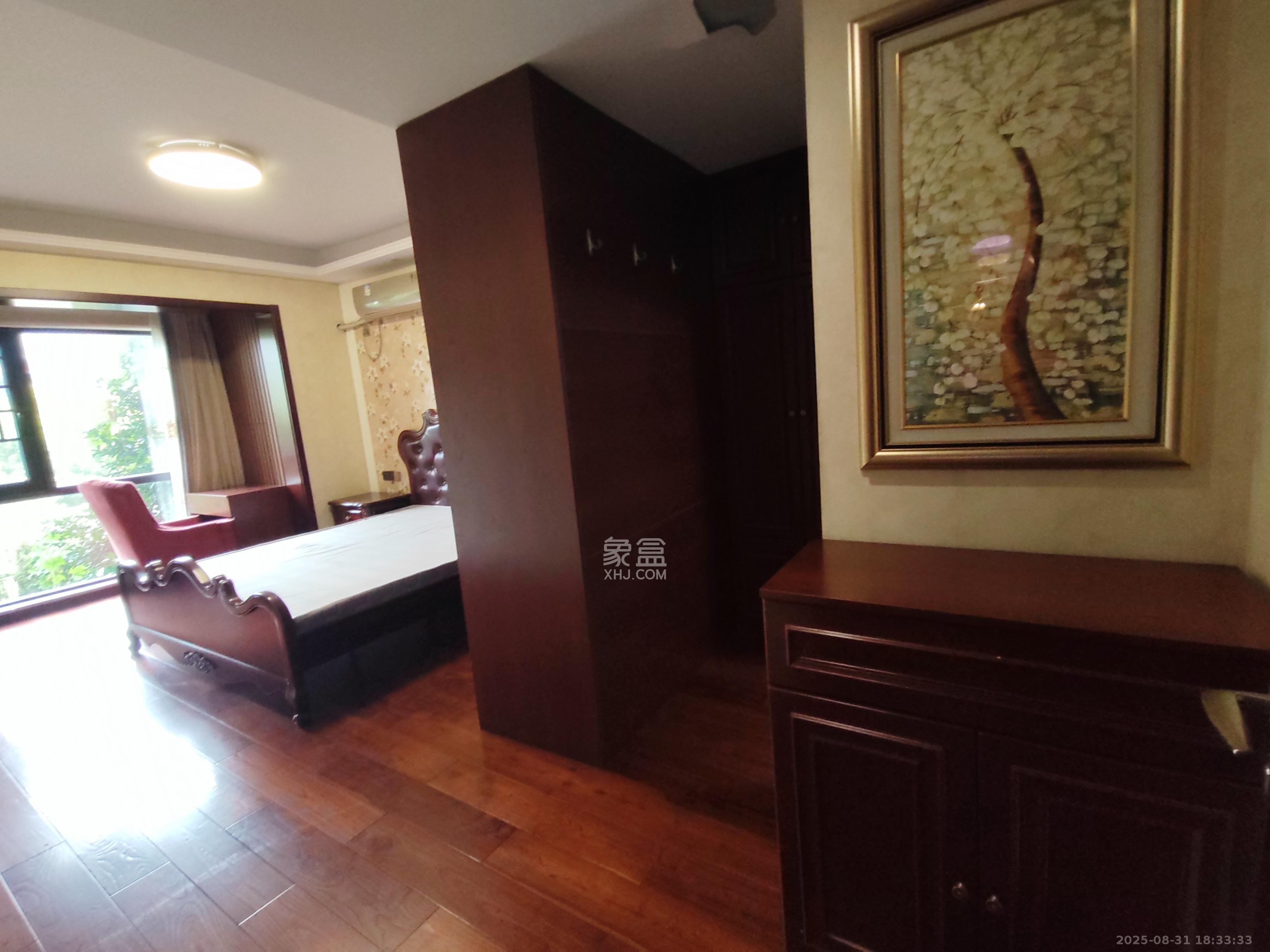 星湖湾一期高层 4室2厅2卫 2700.0元/月 星湖湾一期高层 4室2厅2卫 2700.0元/月室内图